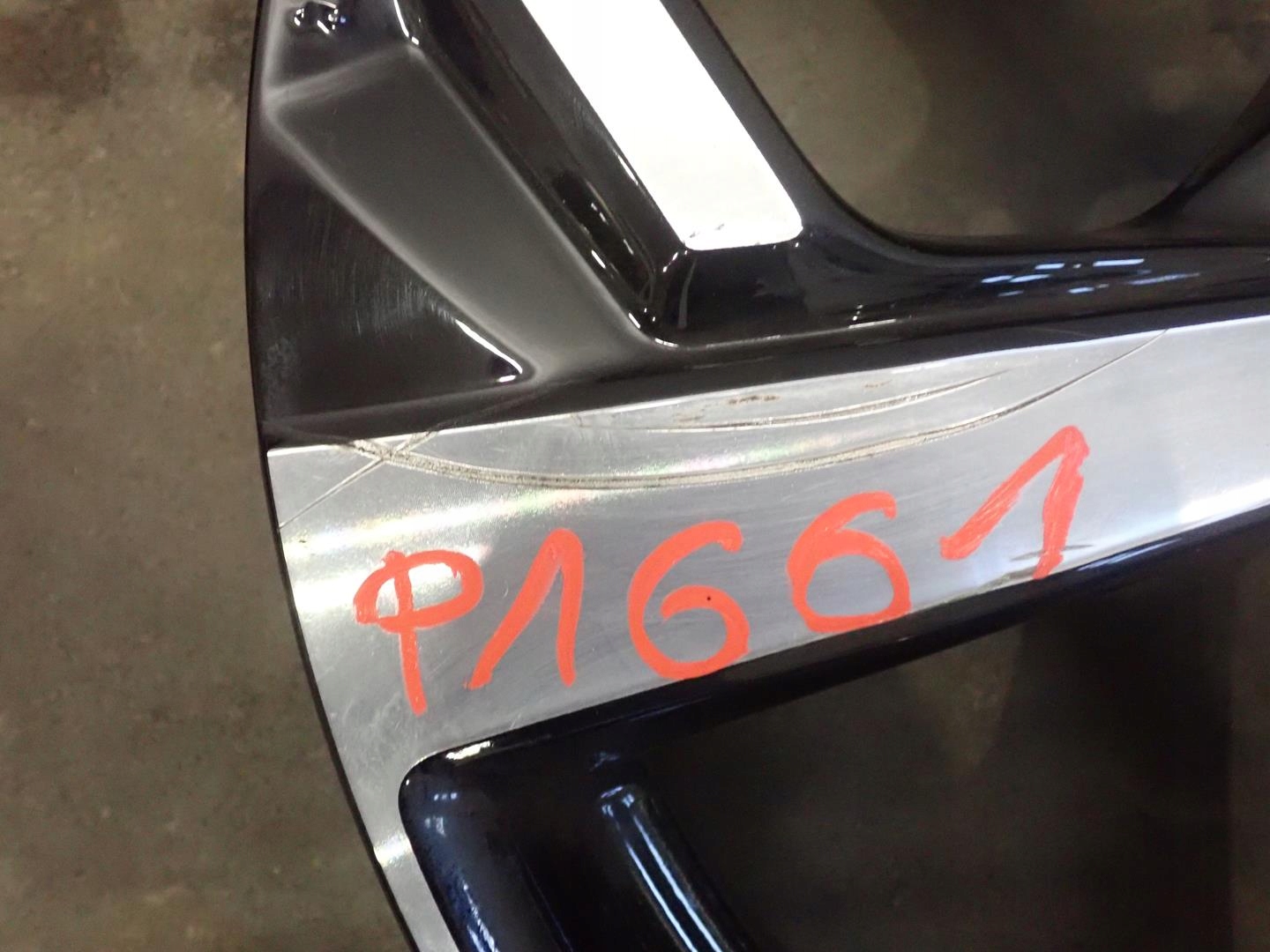 disk disk NISSAN 5x114,3 ET40 7J 19" HV05B