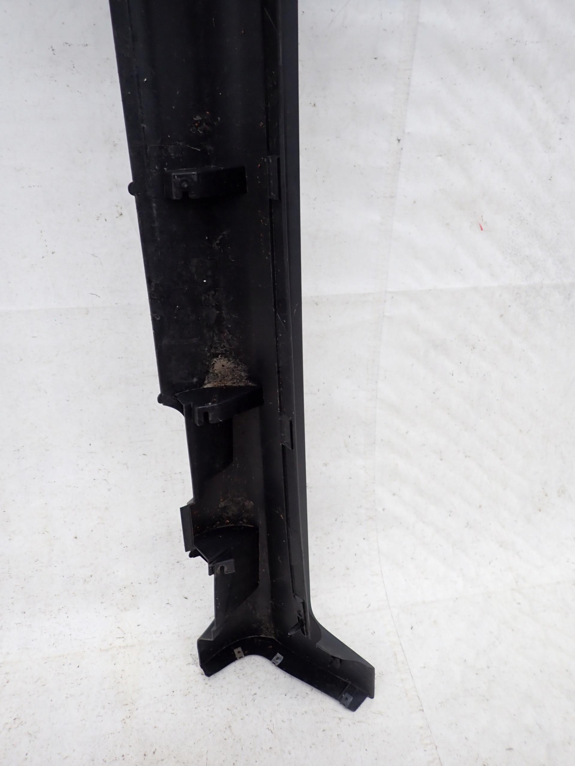 VOLVO XC60 and moulding threshold right threshold right