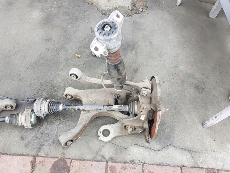 Audi A6 C7 A7 S7 Q5 поворотный кулак, цапфа правая 8R0505432F