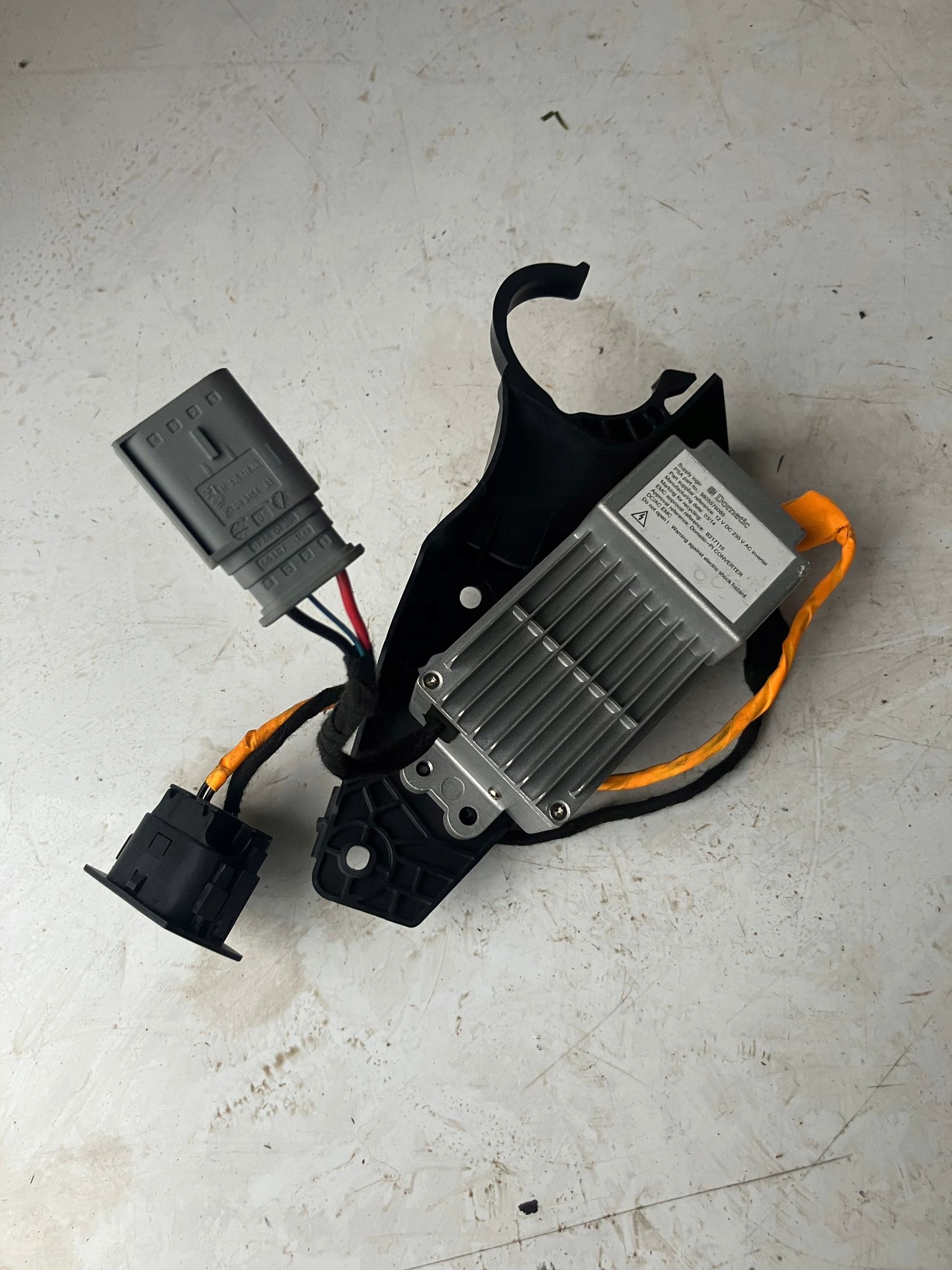 control unit PRADU CITROEN C4 PICASSO II 9805576080