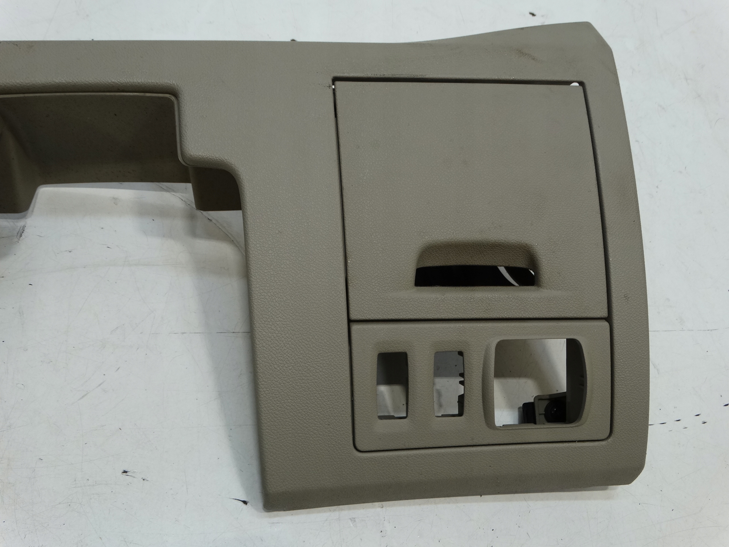 Blende Abdeckung unter Lenkrad LAGUNA III 689218812R