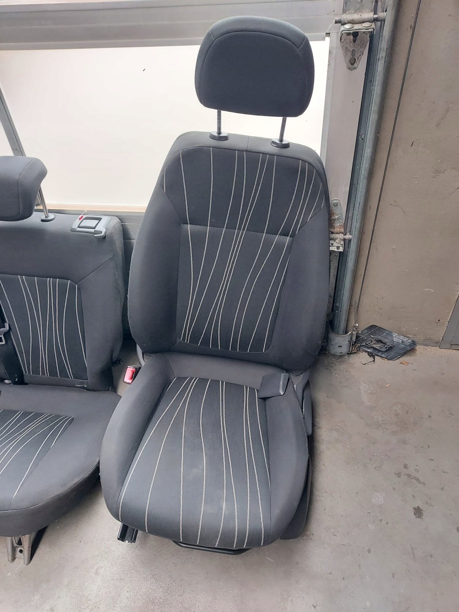 кресла бочки диван opel CORSA d 5 Двери комплект