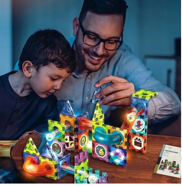 DUŻE KLOCKI MAGNETYCZNE KONSTRUKCYJNE TOR KULKOWY ŚWIECĄCE 75 EL. Marka Picollo