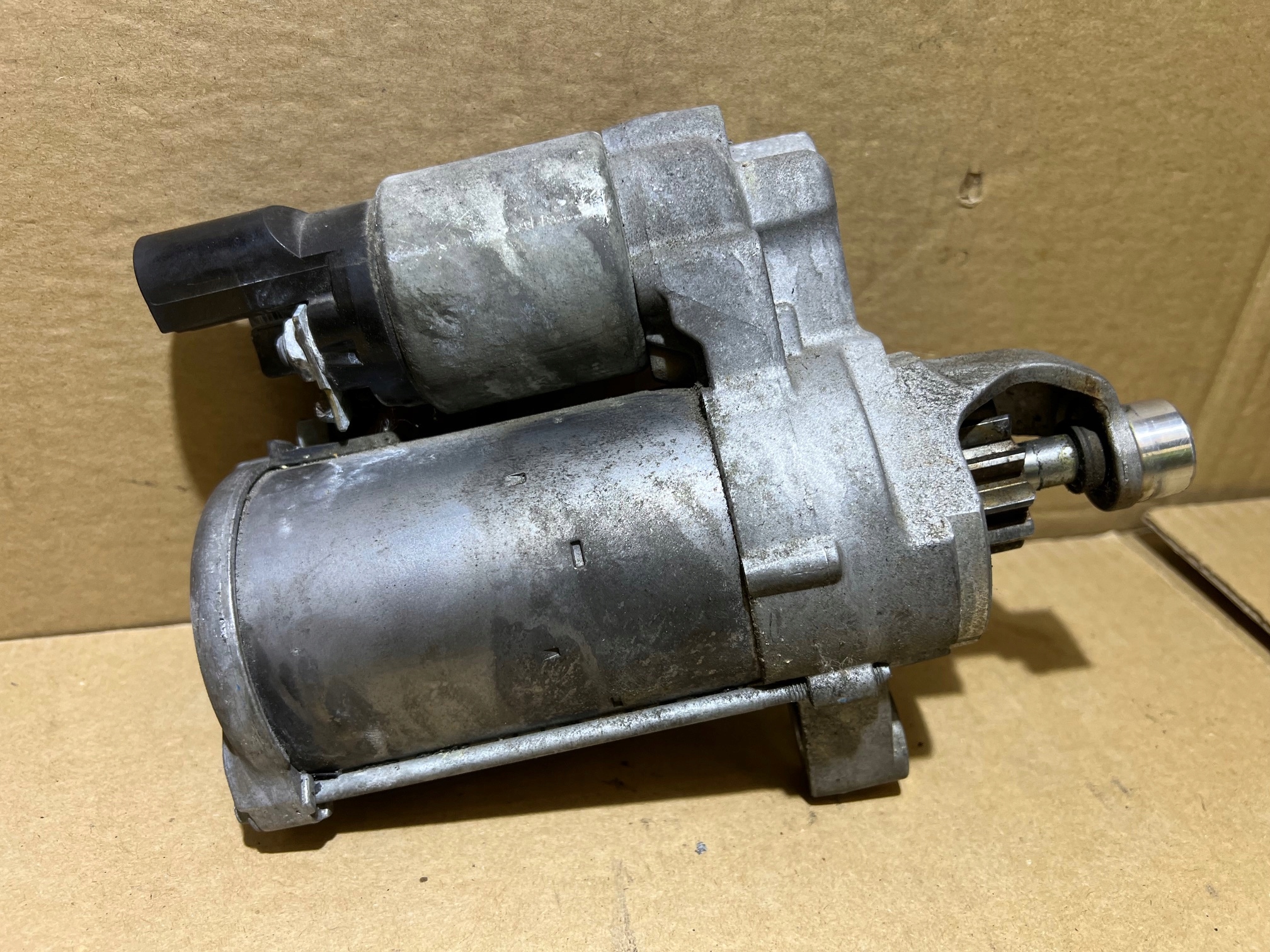 AUDI A4 B9 Q5 80A 2.0 TFSI startér MOTORU 06L911021A