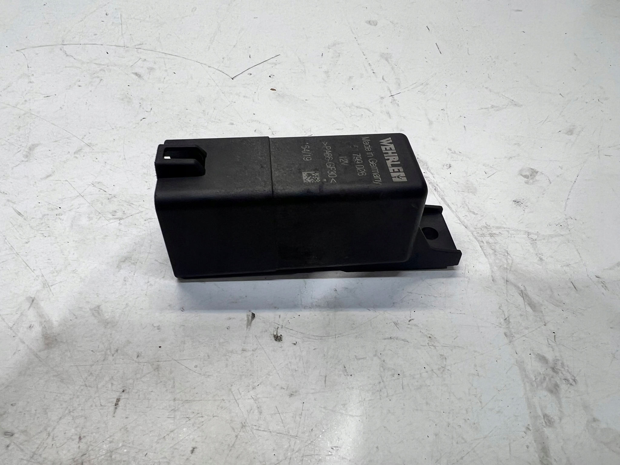 relay plugs ZAROWYCH AUDI VW SEAT 51799026