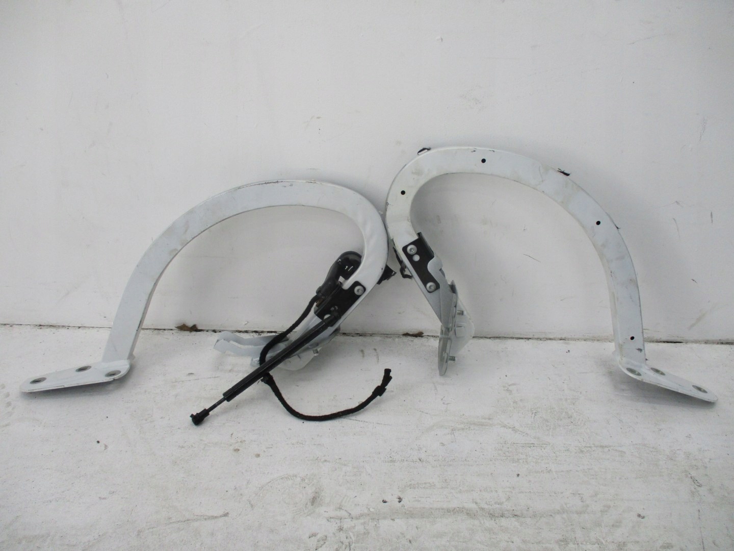 hinge bonnet JAGUAR XE GX73-42701-AD GX73-42700-AE