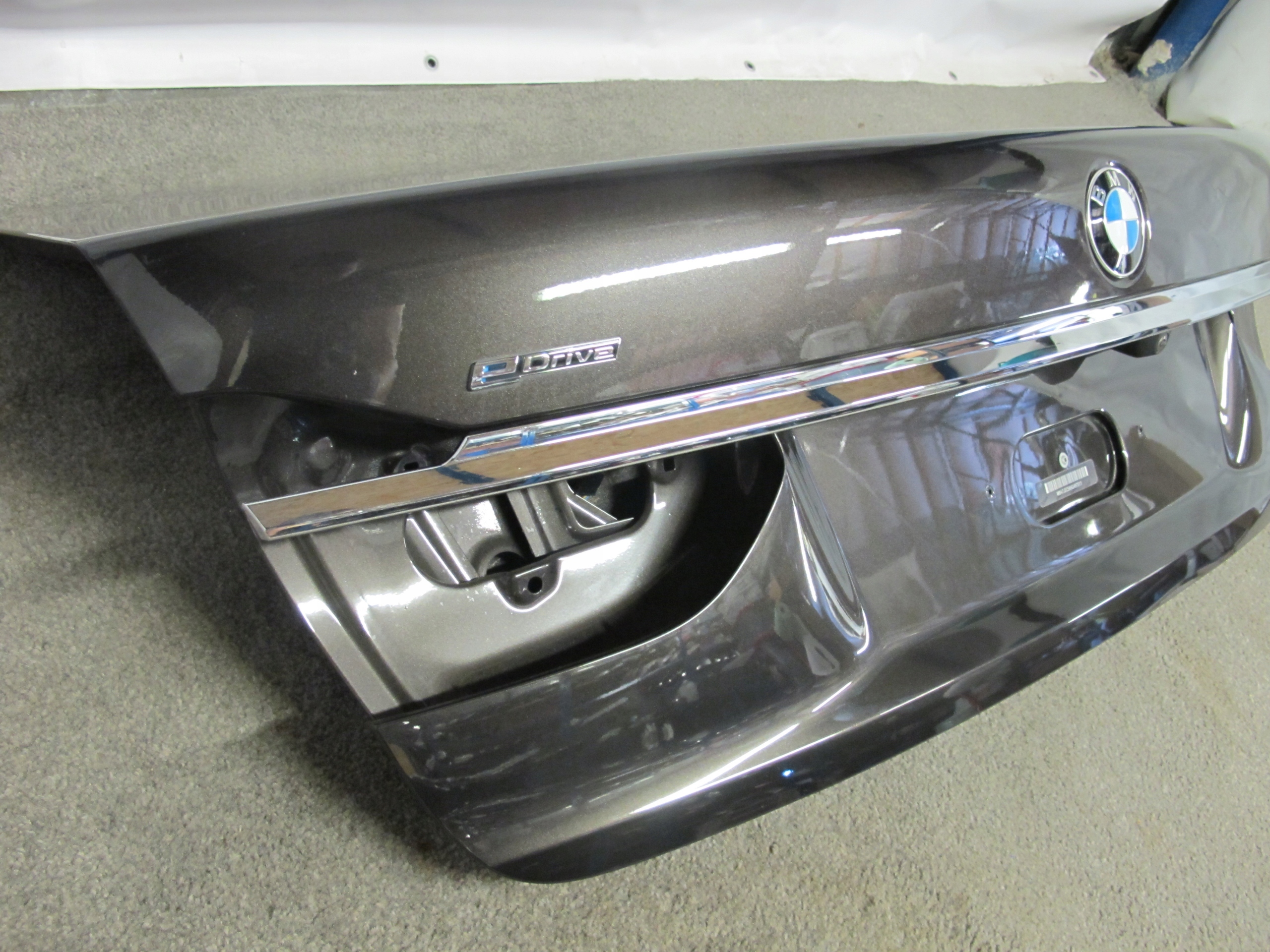 KLAPA BAGAŻNIKA TYŁ BMW G11 G12 B65 Producent części BMW OE