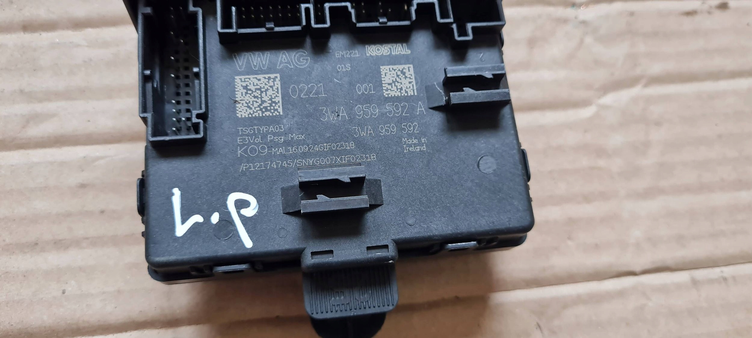 S3 8Y A3 LIFT module control unit door front 3WA959592A
