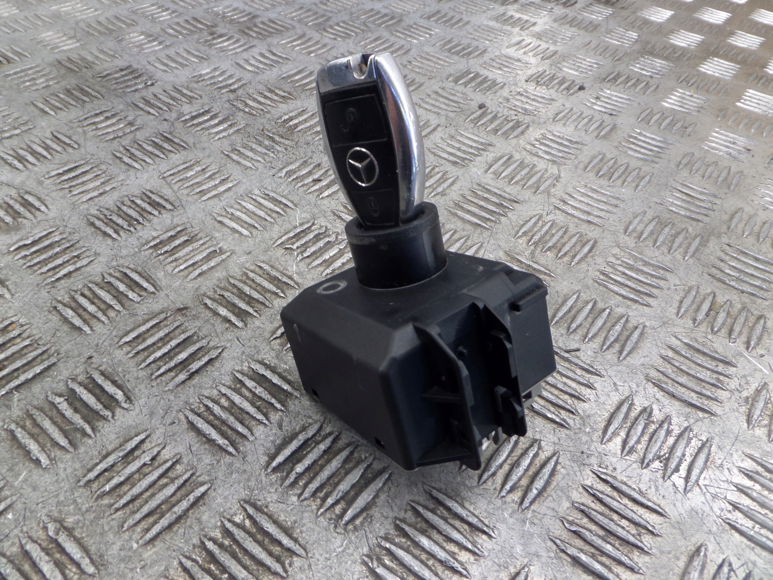 ignition Mercedes W176