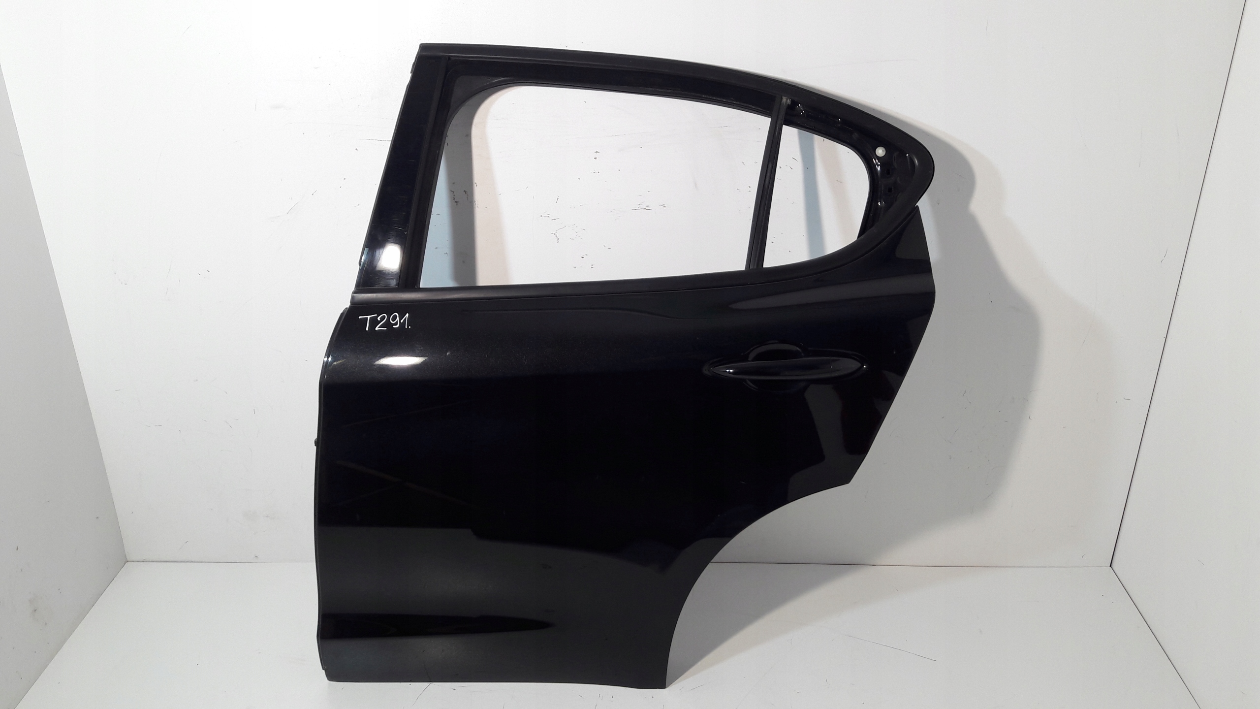 Alfa Romeo Stelvio door rear. left 2018 (T291)