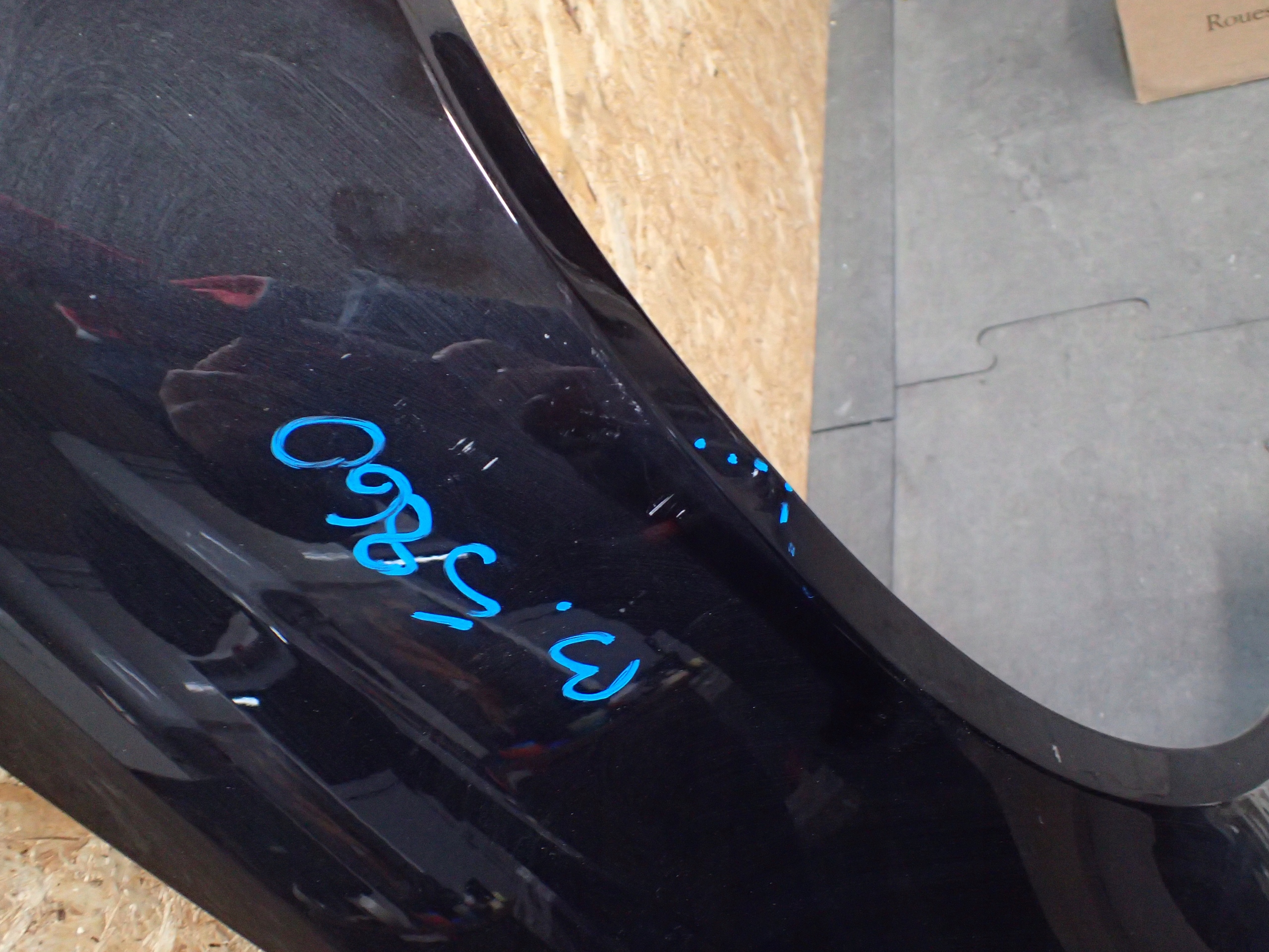 FENDER FRONT RIGHT MERCEDES CLK W209