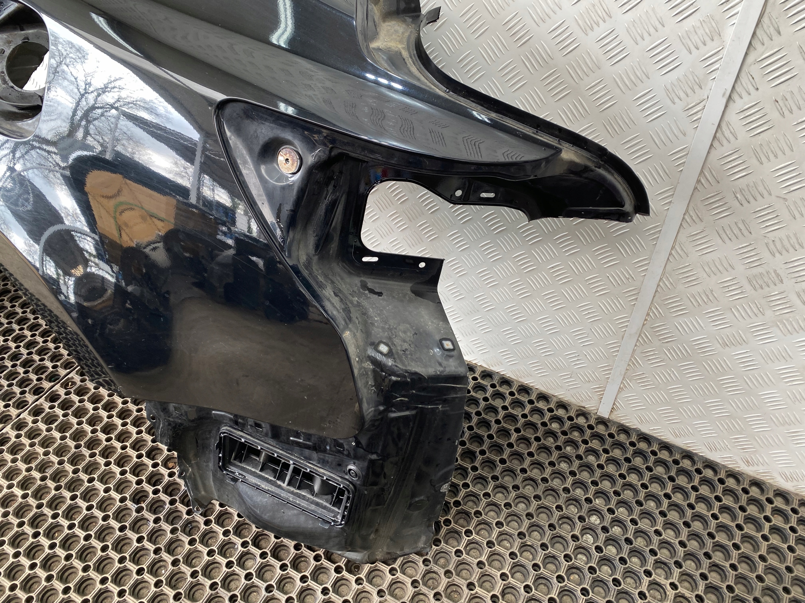 SUZUKI KIZASHI 09-14 fender rear left rear part side mudguard