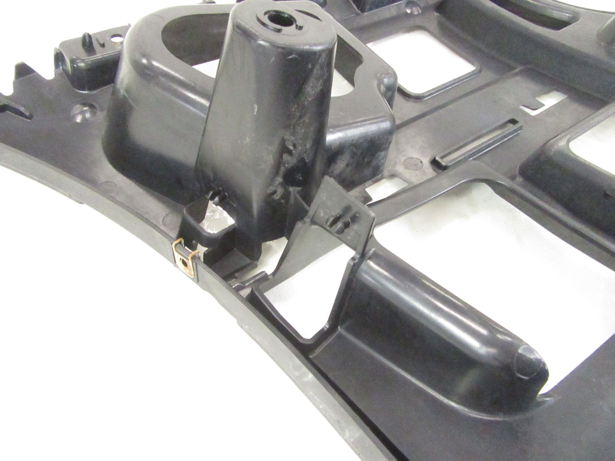 bracket holder bumper bracket right rear part BMW e90 LCI sedan