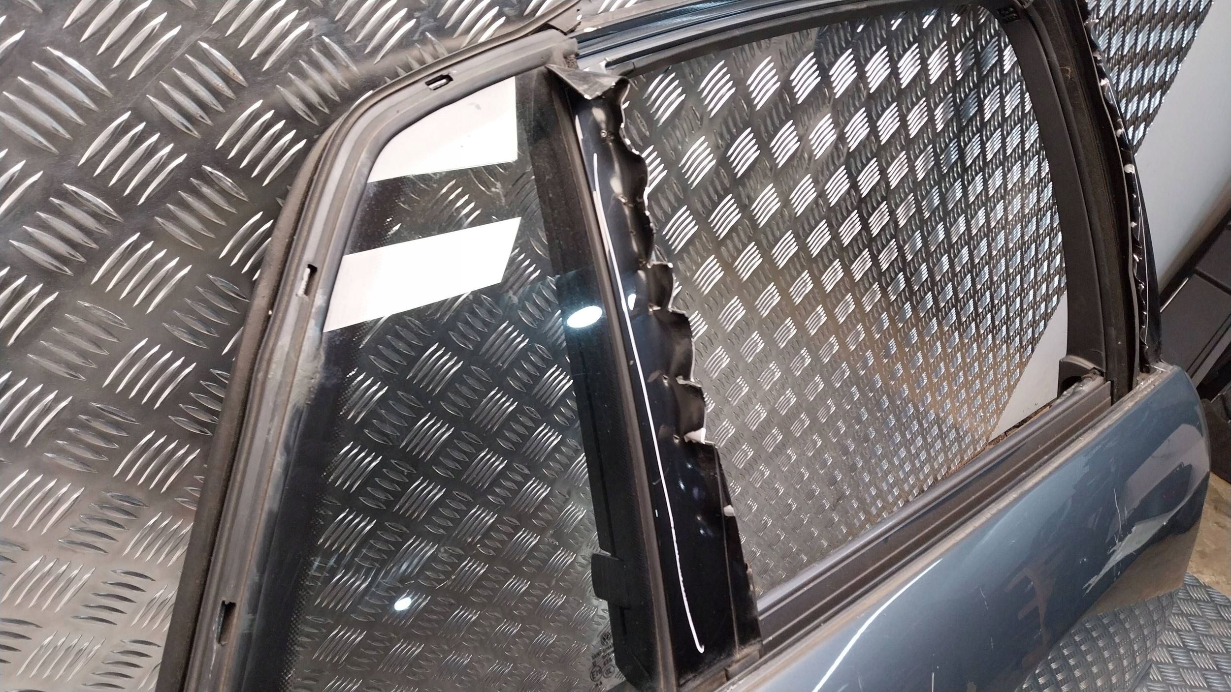 dveře záď pravé VW PHAETON 02
