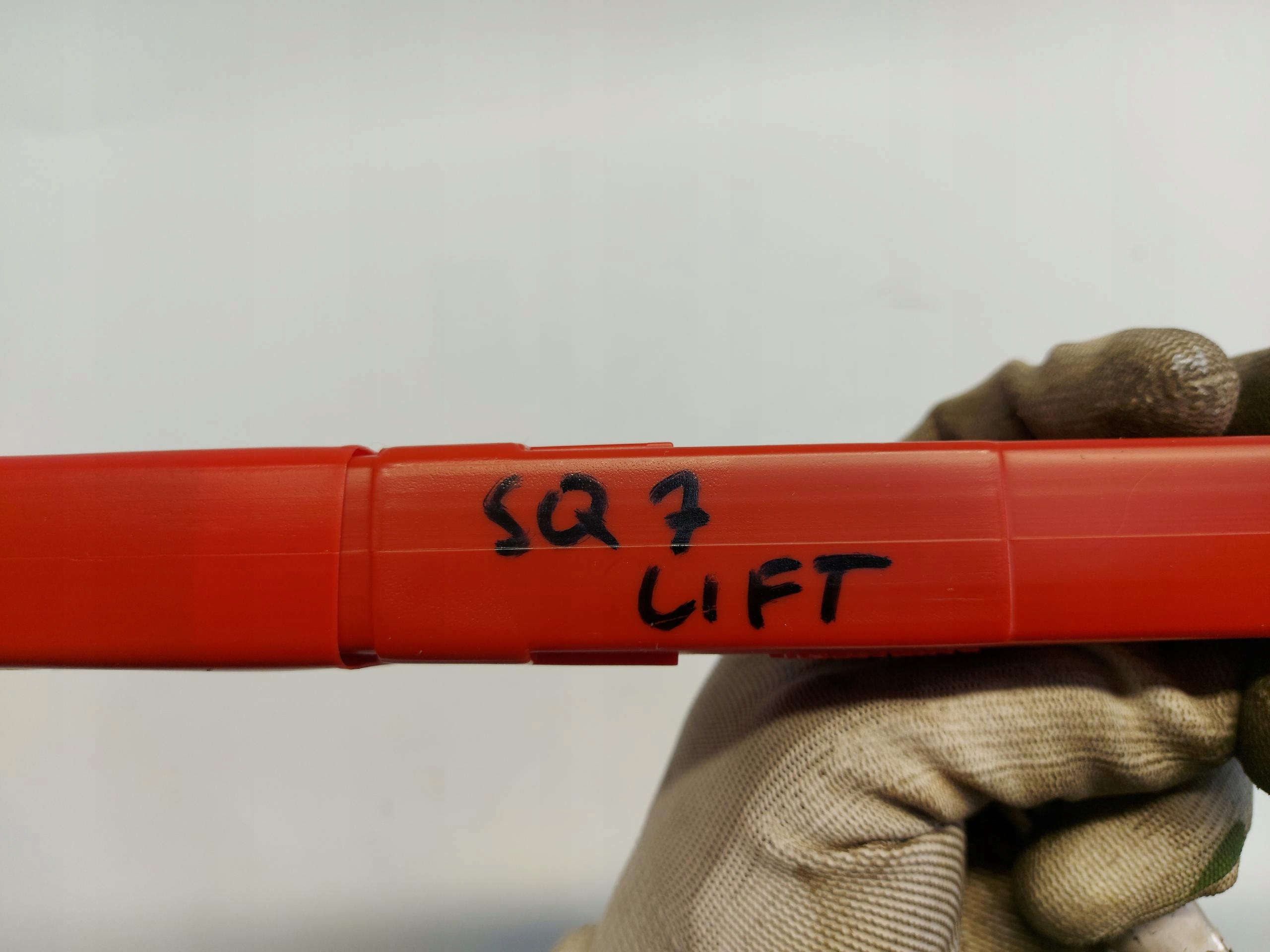 AUDI SQ7 II LIFT 4M0 Trójkąt ostrzegawczy Typ samochodu Samochody osobowe