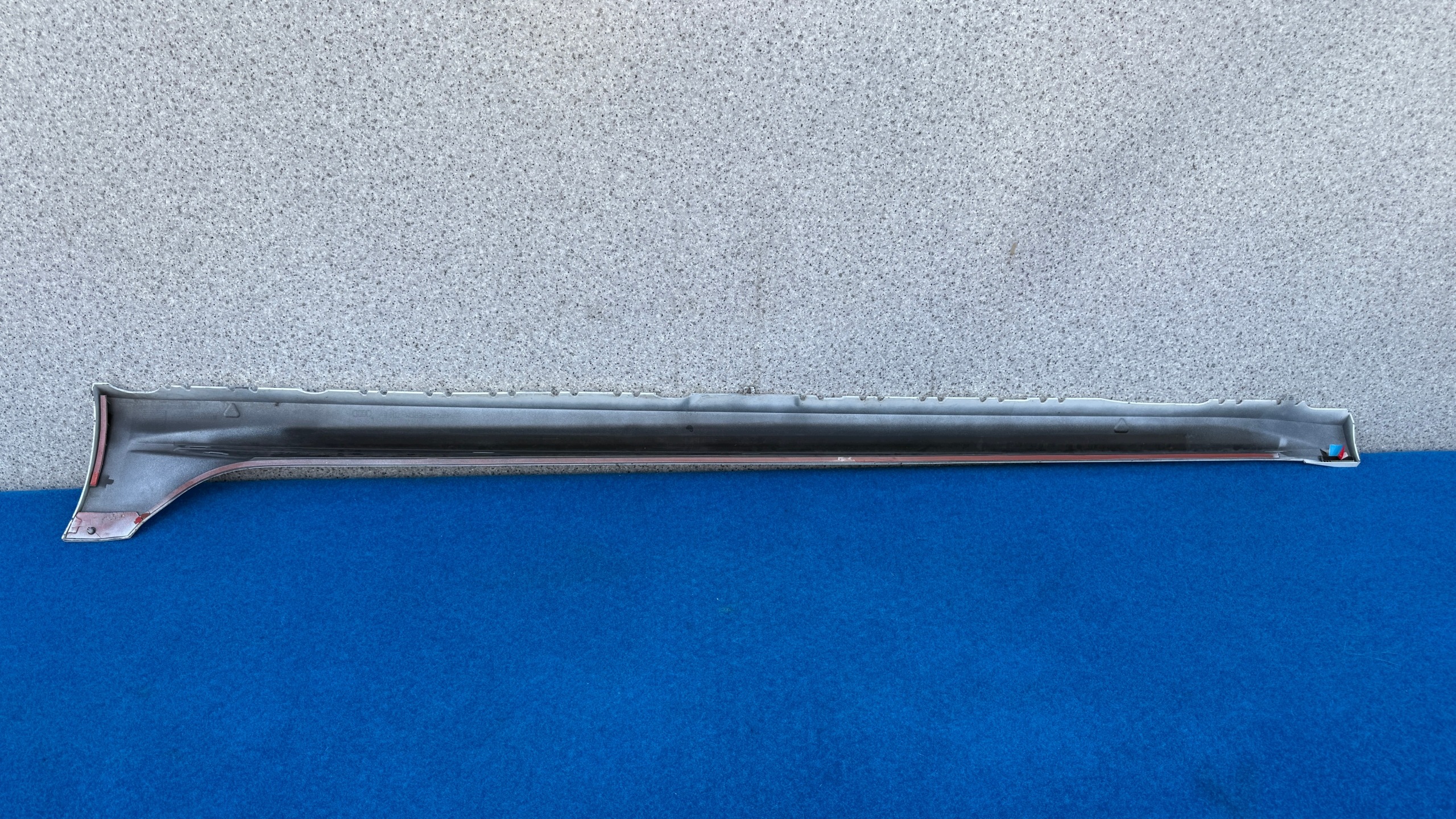 AUDI A4 B9 8W ALLROAD right moulding threshold threshold right 8W9853856E Z30