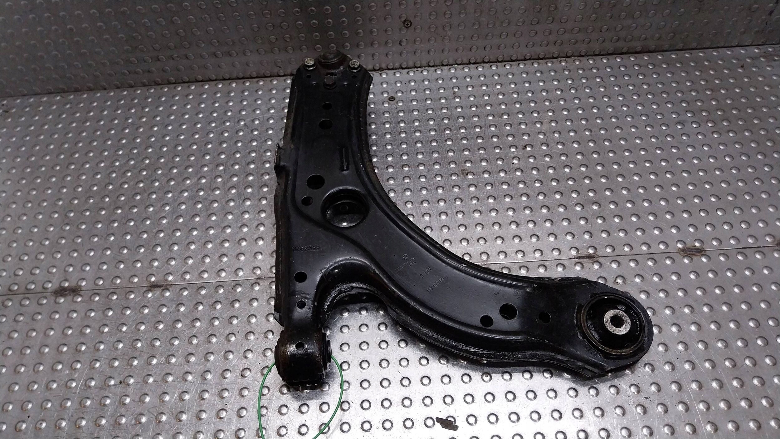 arm left front 1J0407157B VW NEW BEETLE 1C0 1998-2010