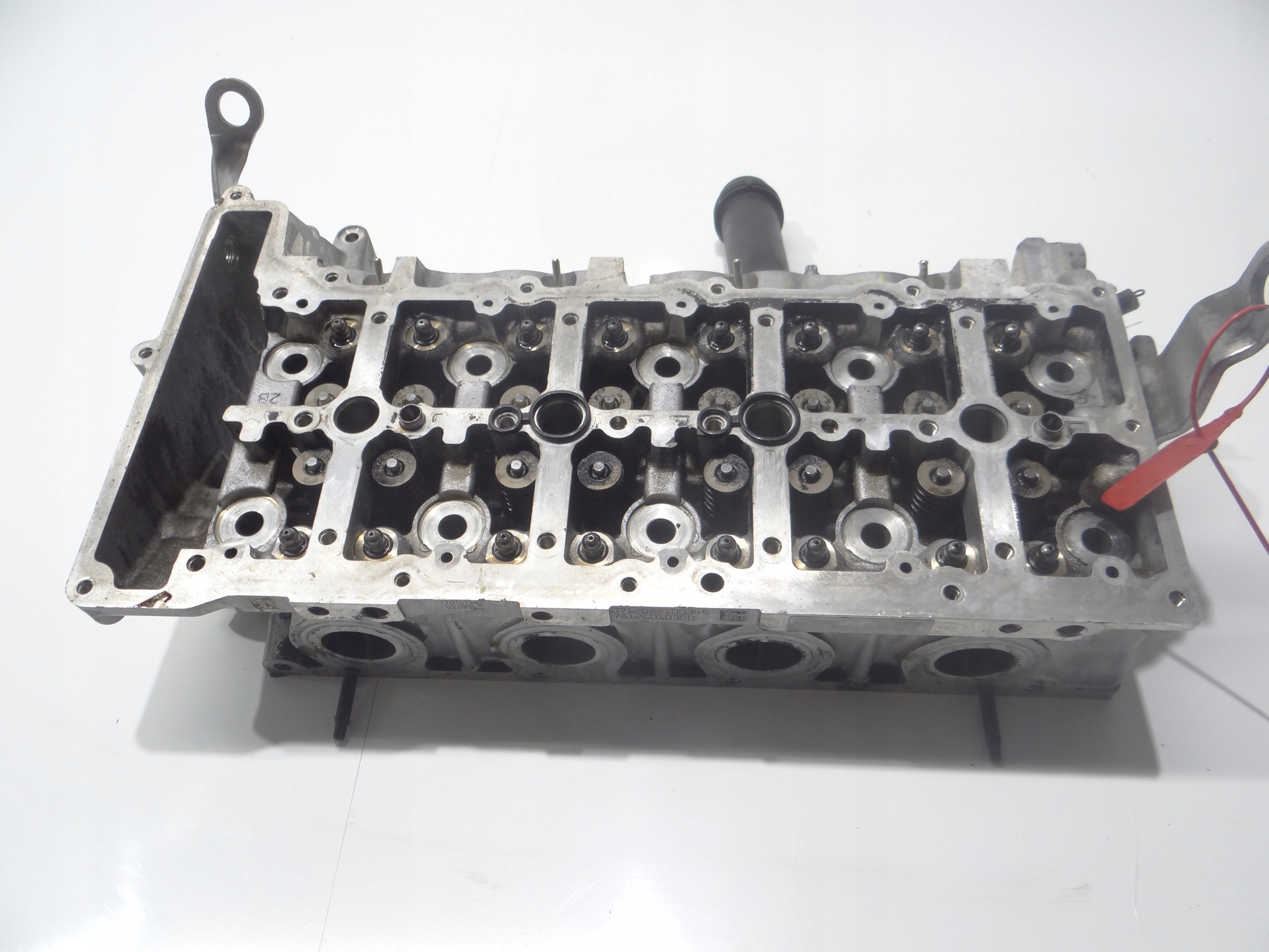 head. BMW E90 N47D20C 7812603