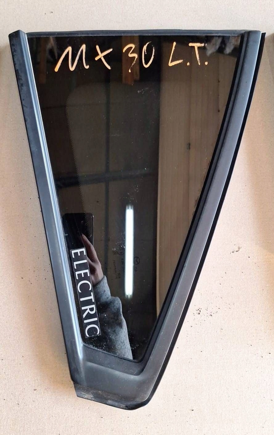 window side rear rear part side left Mazda MX-30