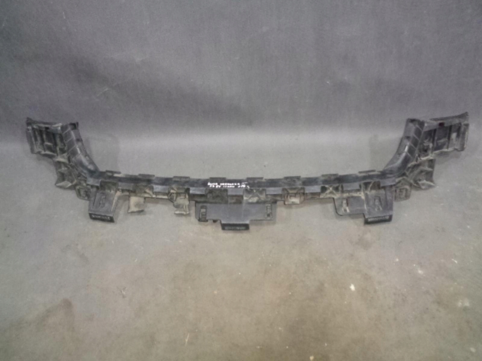 8V5807385 - AUDI A3 8V седан сповзати бампер посилений задній