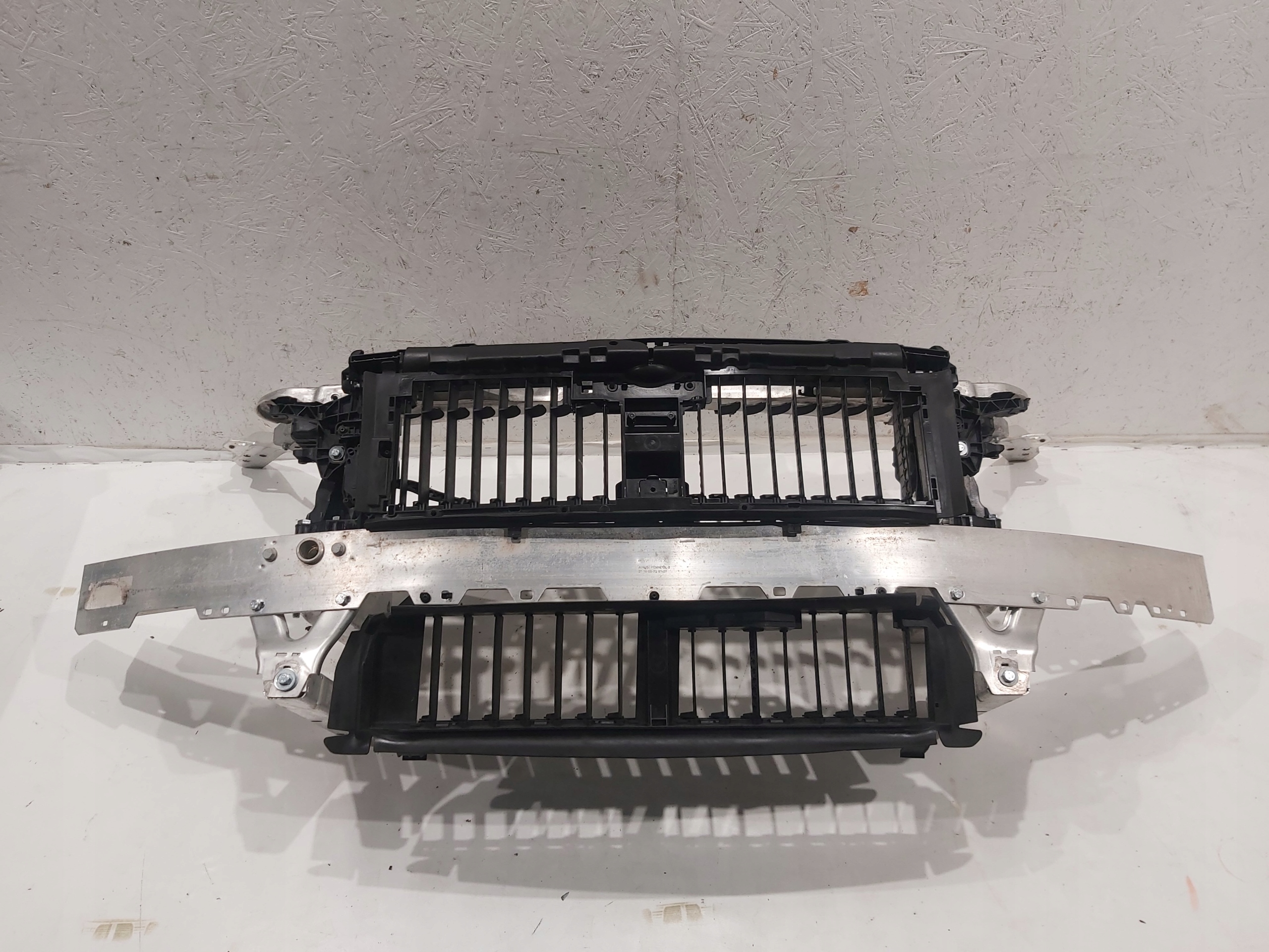 PAS PRZÓD WZMOCNIENIE ROLETA MERCEDES E-KLASA W213