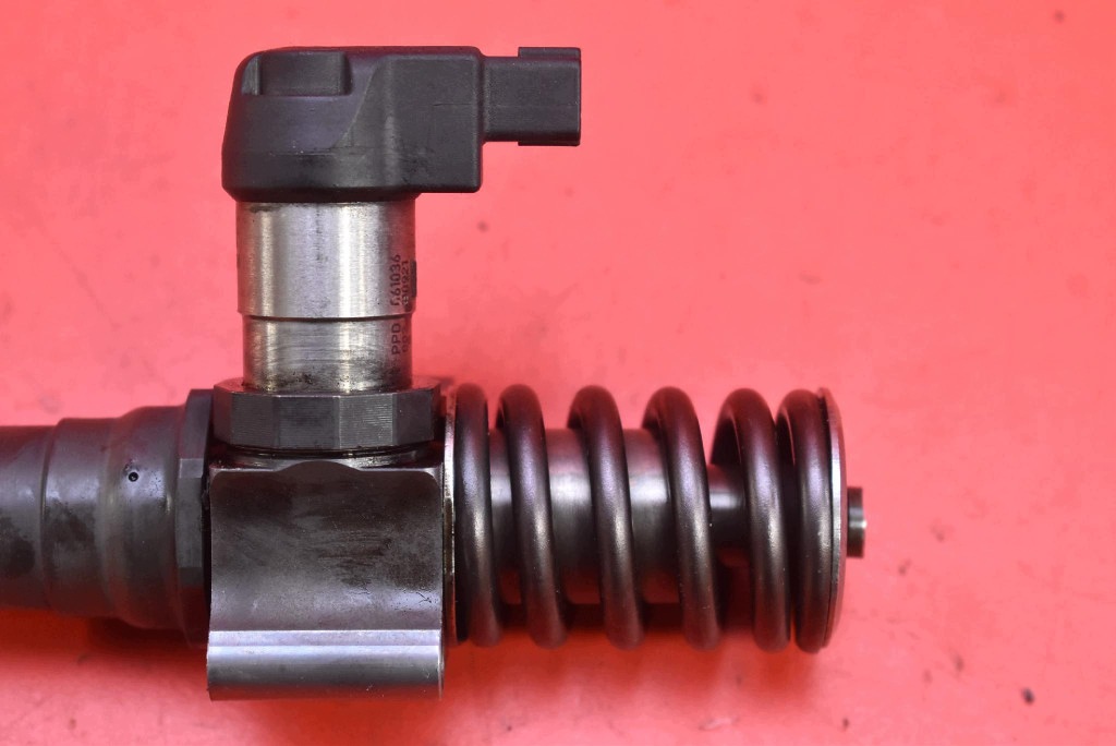 Einspritzdüse Einspritzdüse 03G130073S VW PASSAT B6 2.0 TDI 140 KM 05-10