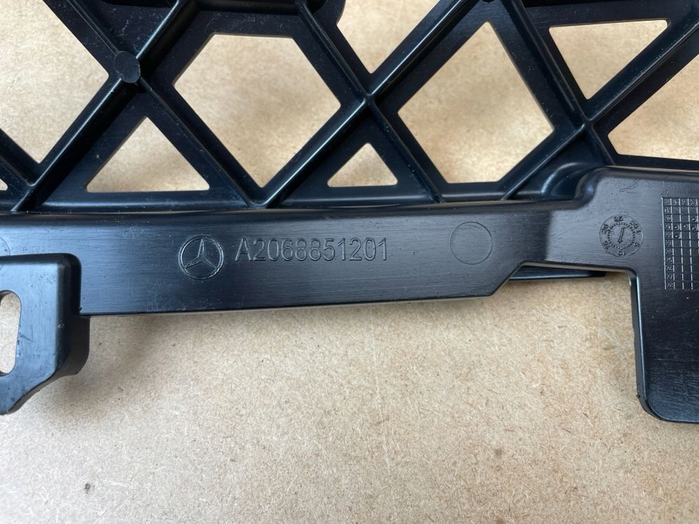 pillar support holder of a bumper front front MERCEDES C W206 2021