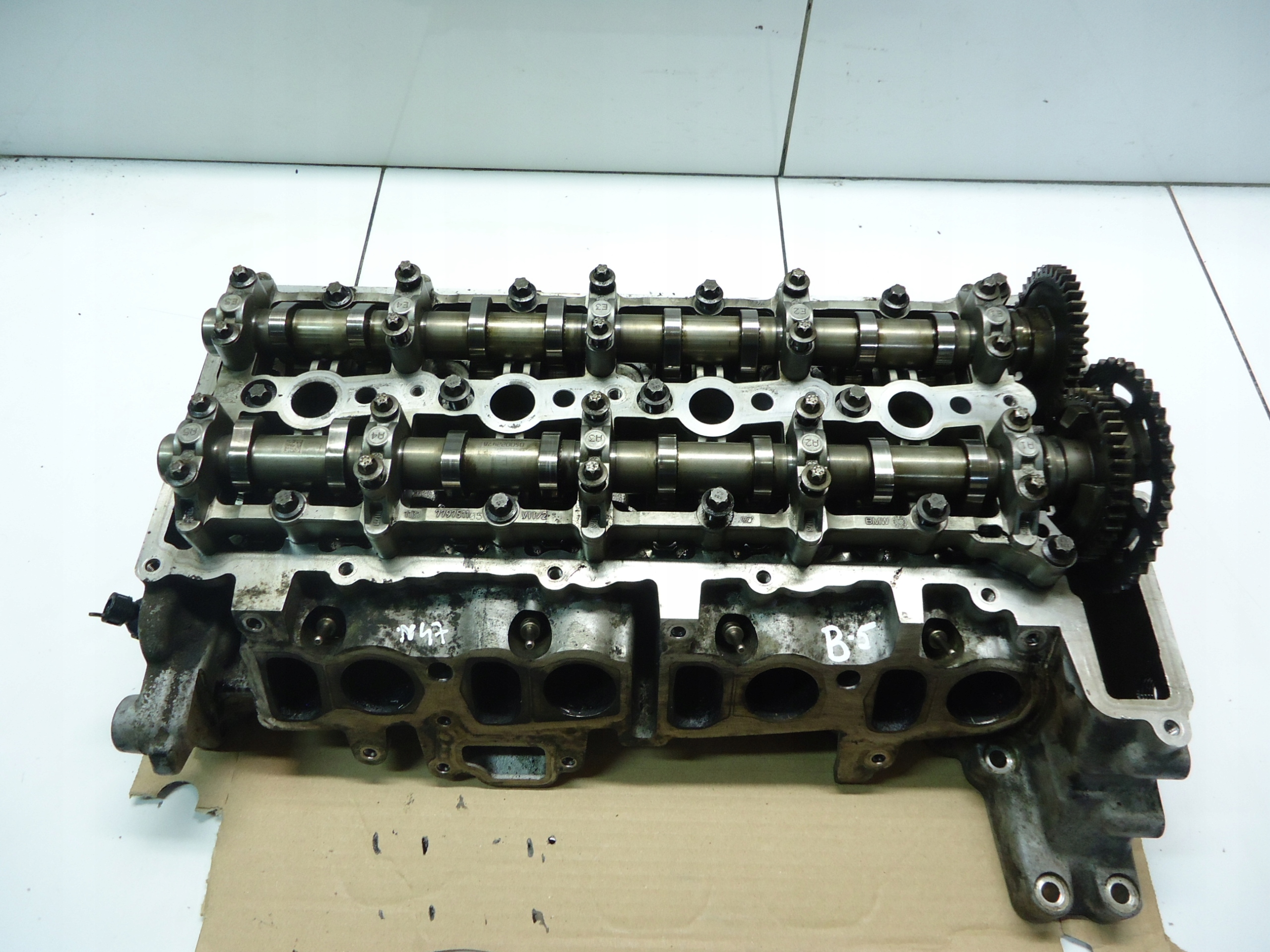 BMW 1 E87 2.0D N47D20 hlava 7812603 vačky RÁM 7797511