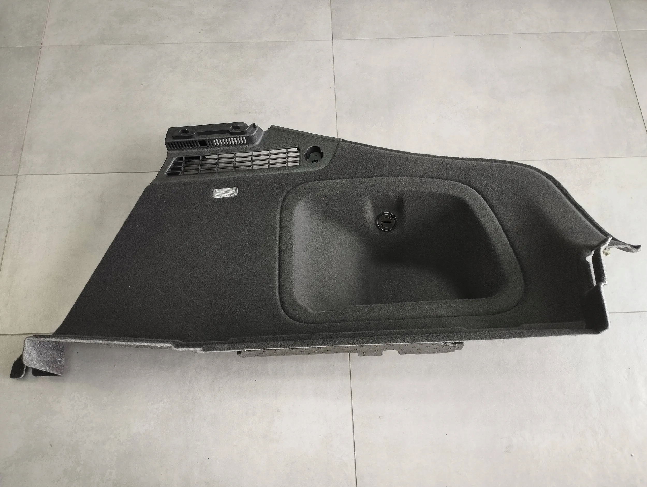 Audi A5 8T boot upholstery right 8T8863880M