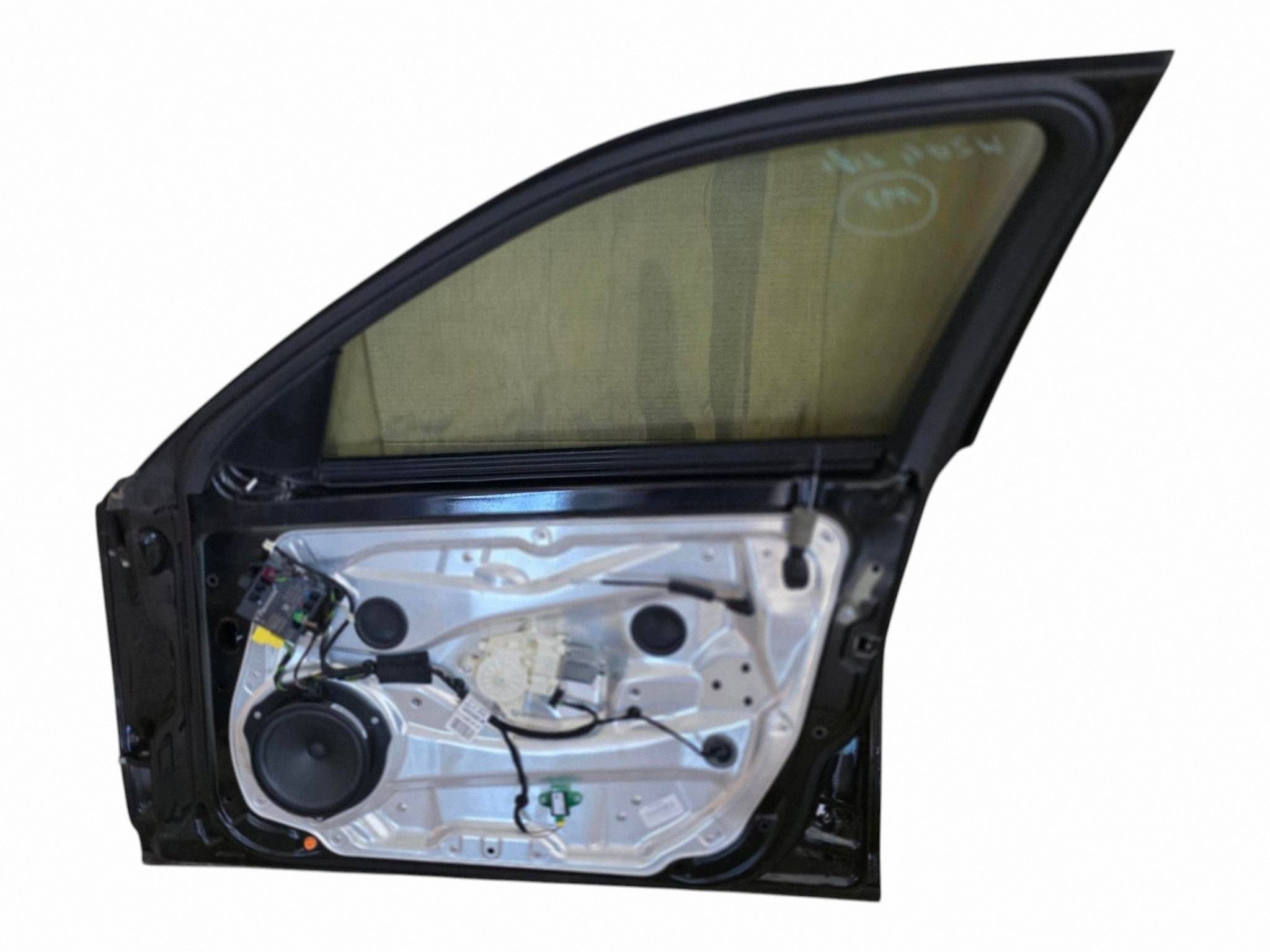 door complete front front right MERCEDES C W204 LIFT colour 197