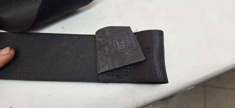 seat belt OPEL ASTRA H left front 602143000