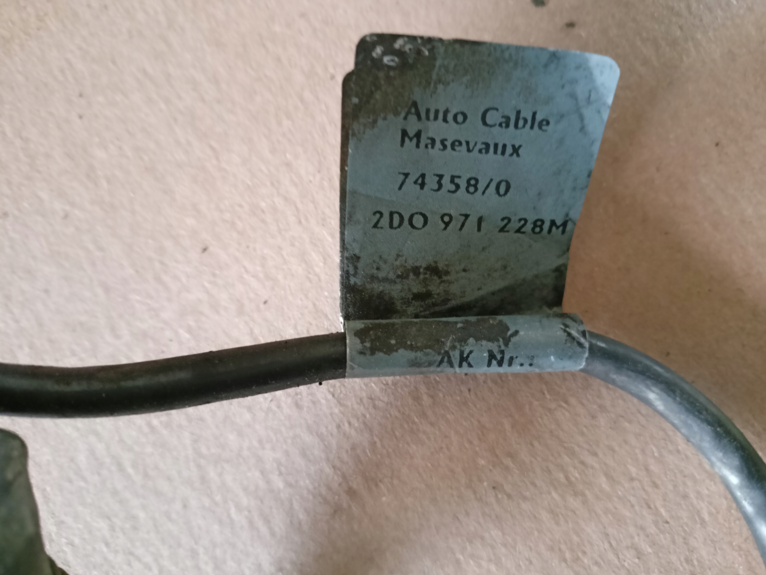 2D0971228M VW LT KABEL Schlauch MINUS