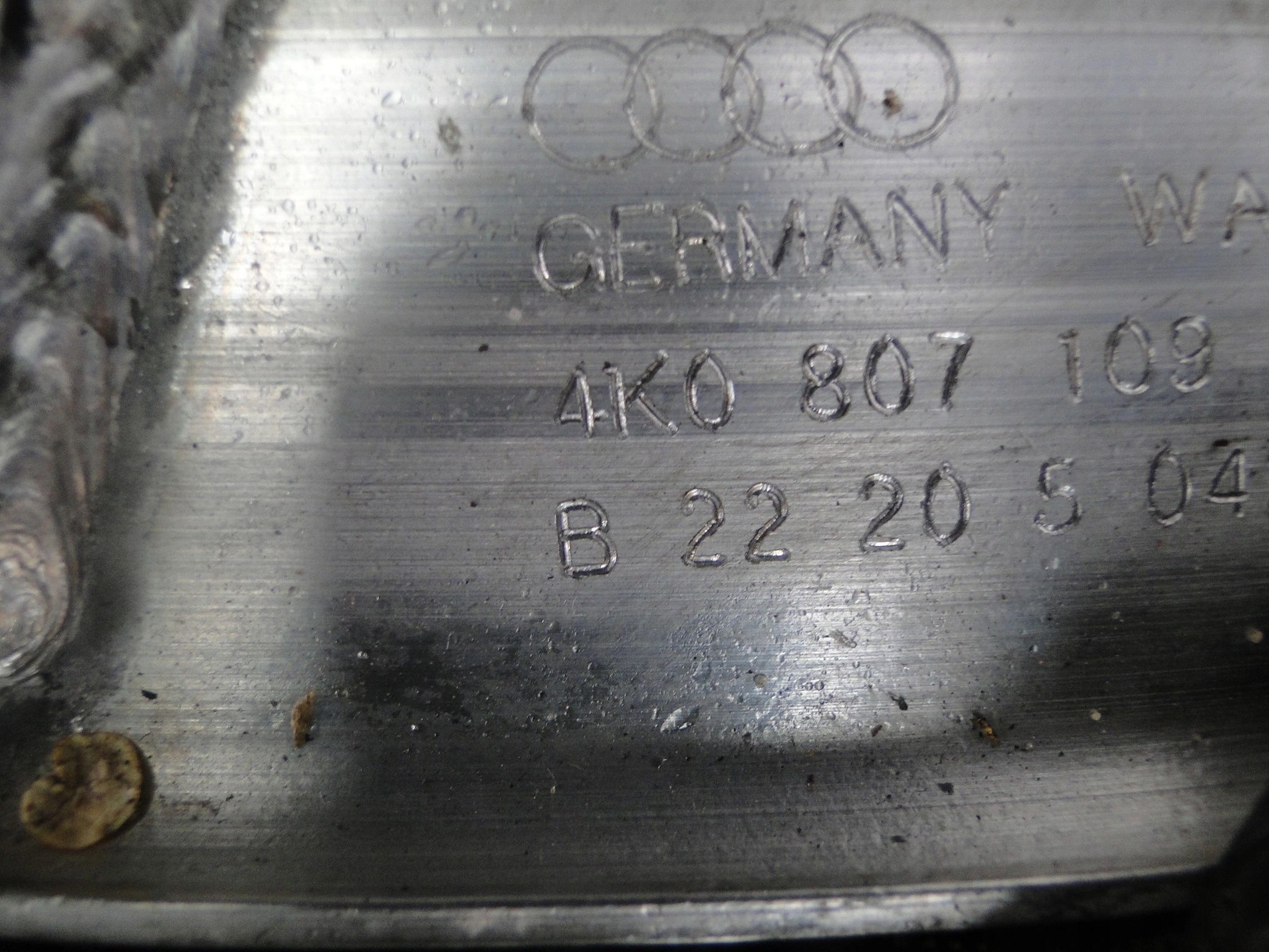 Pas przedni chłodnice Audi A7 4K8 2.0TFSI 2021r Numer katalogowy oryginału 4K8  2.0 TFSI