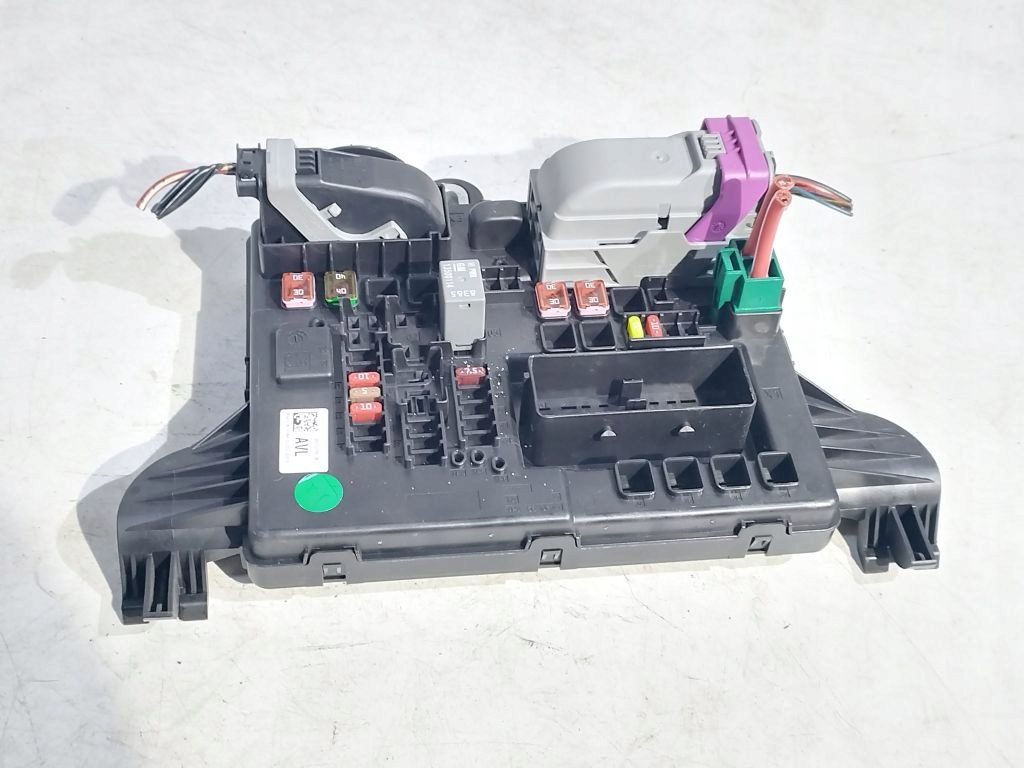 Opel Insignia A Module fusibles 544949969