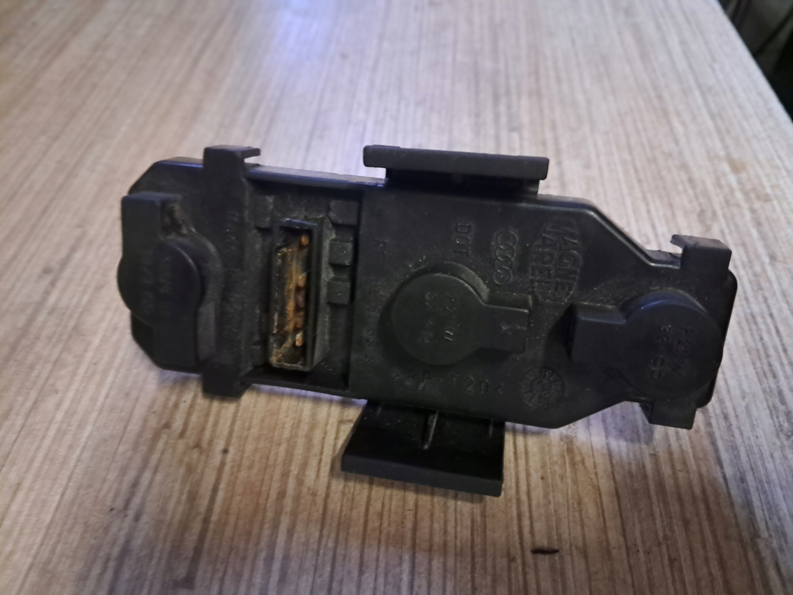 WKLAD Leuchte hinten AUDI A4 B5 KOMBI