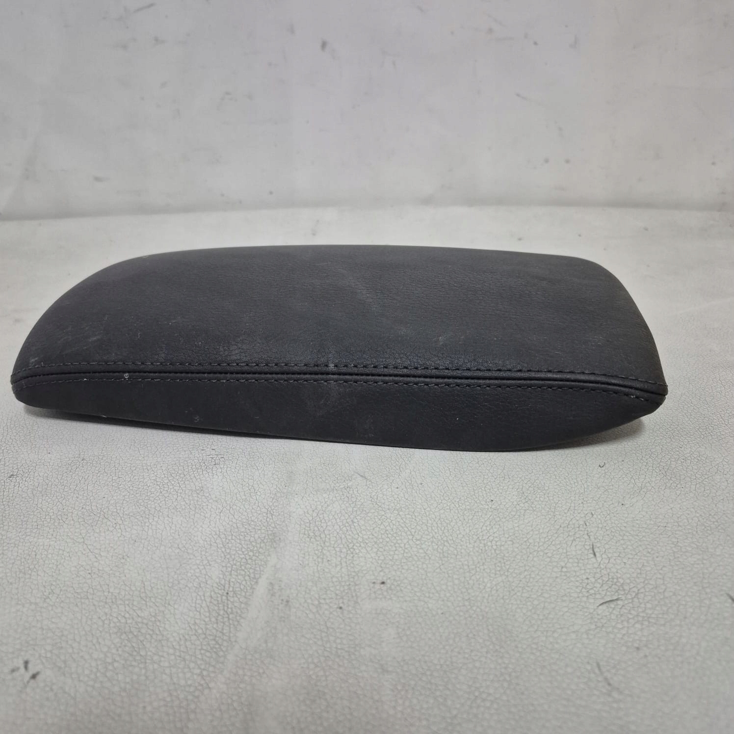 AUDI A6 C6 -> armrest cover cover 4F0864245/1