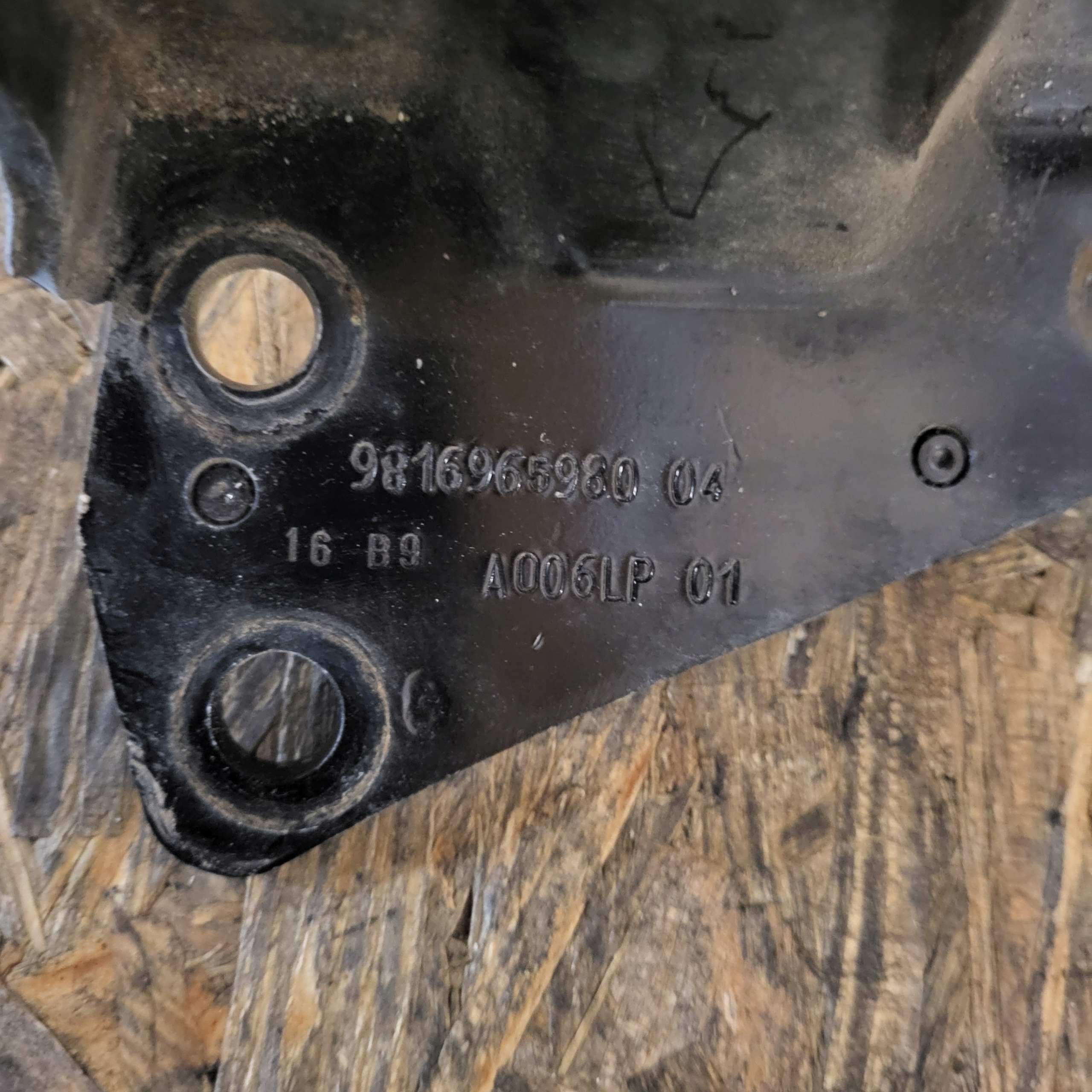 OPEL COMBO E CITROEN BERLINGO TOYOTA PROACE hinge subframe lower door left
