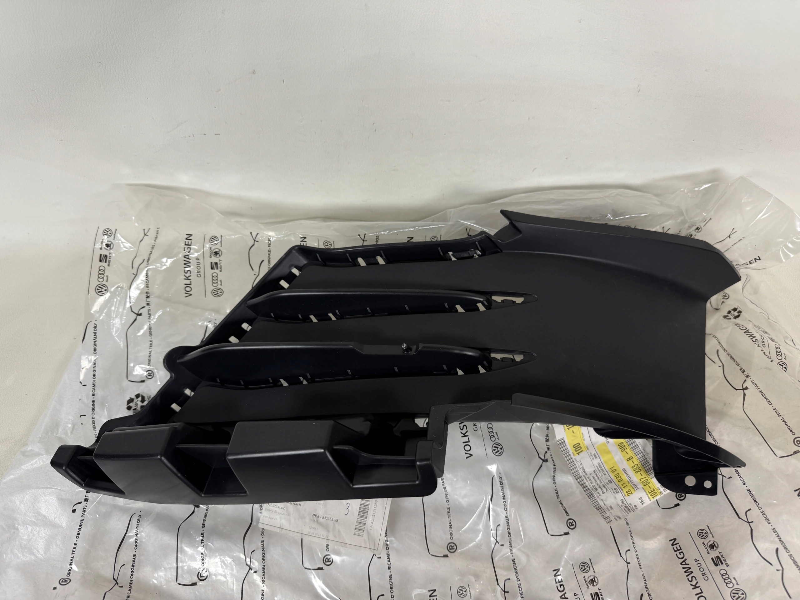CUPRA BORN 2021- grille grid cover left of a bumper 10E807883B
