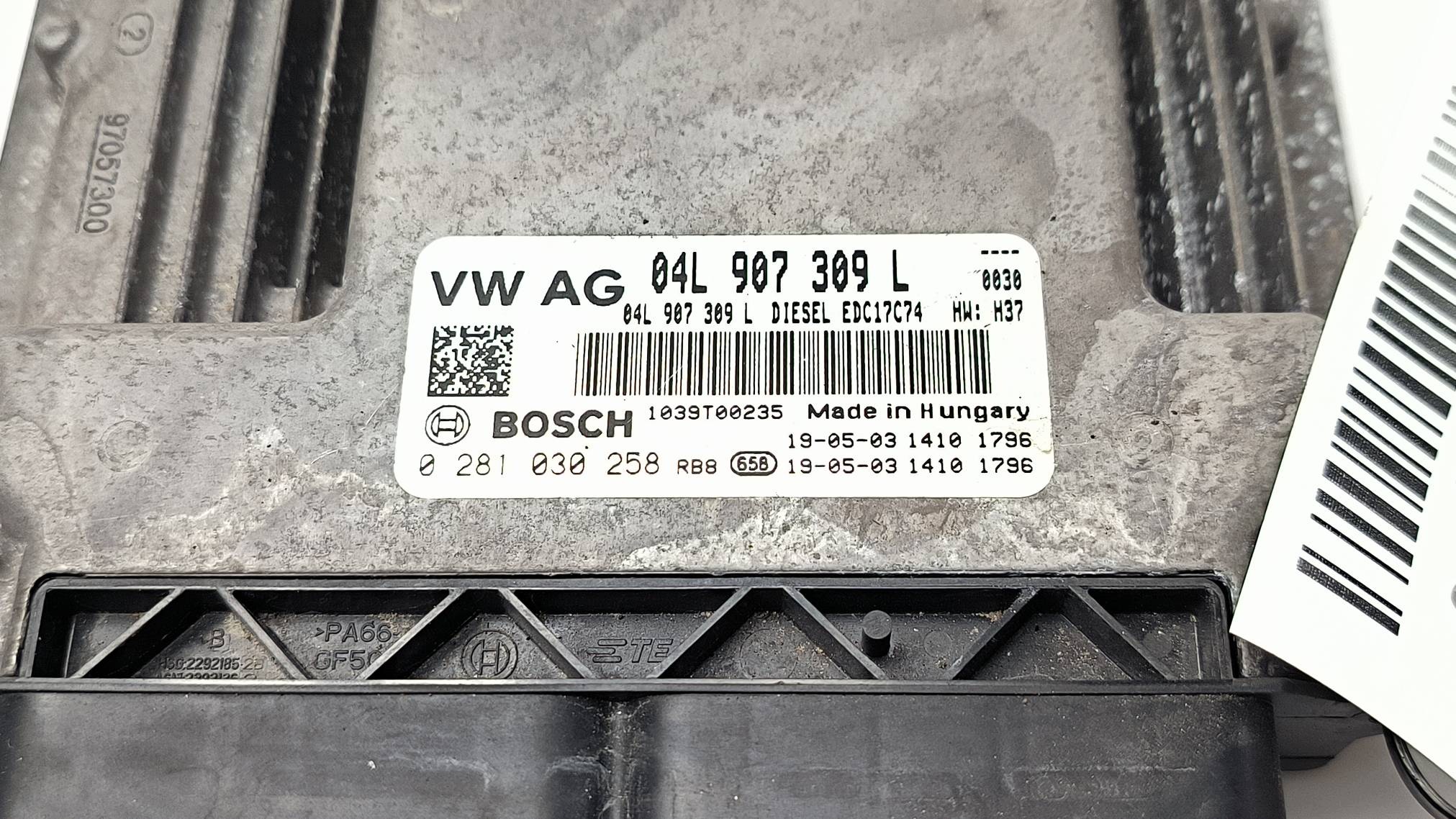 ordinateur moteur ECU 04L907309L AUDI A4 B9