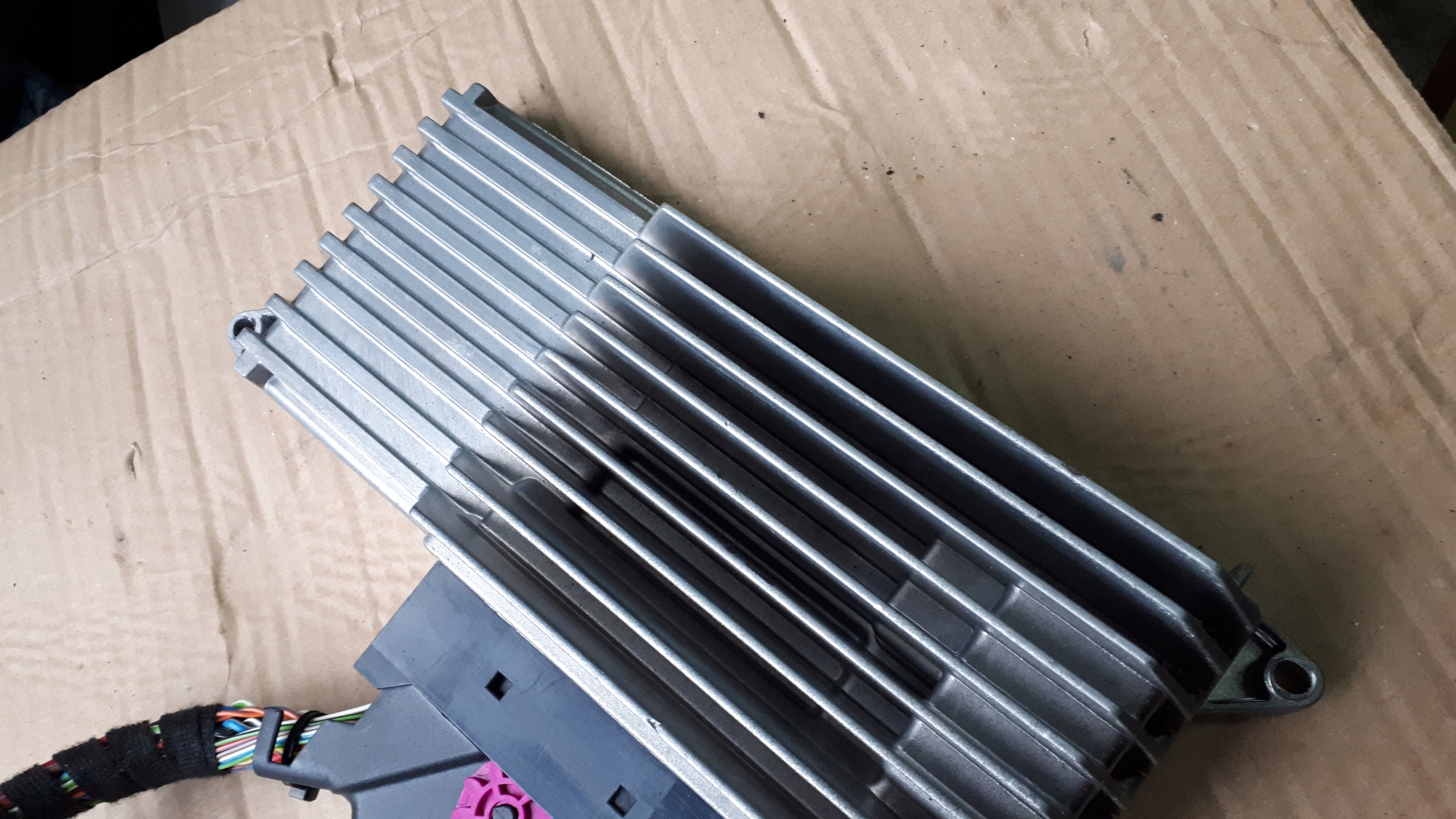 A4 B8 LIFT amplifier AUDIO ASK 8R1035223A Q5 A5