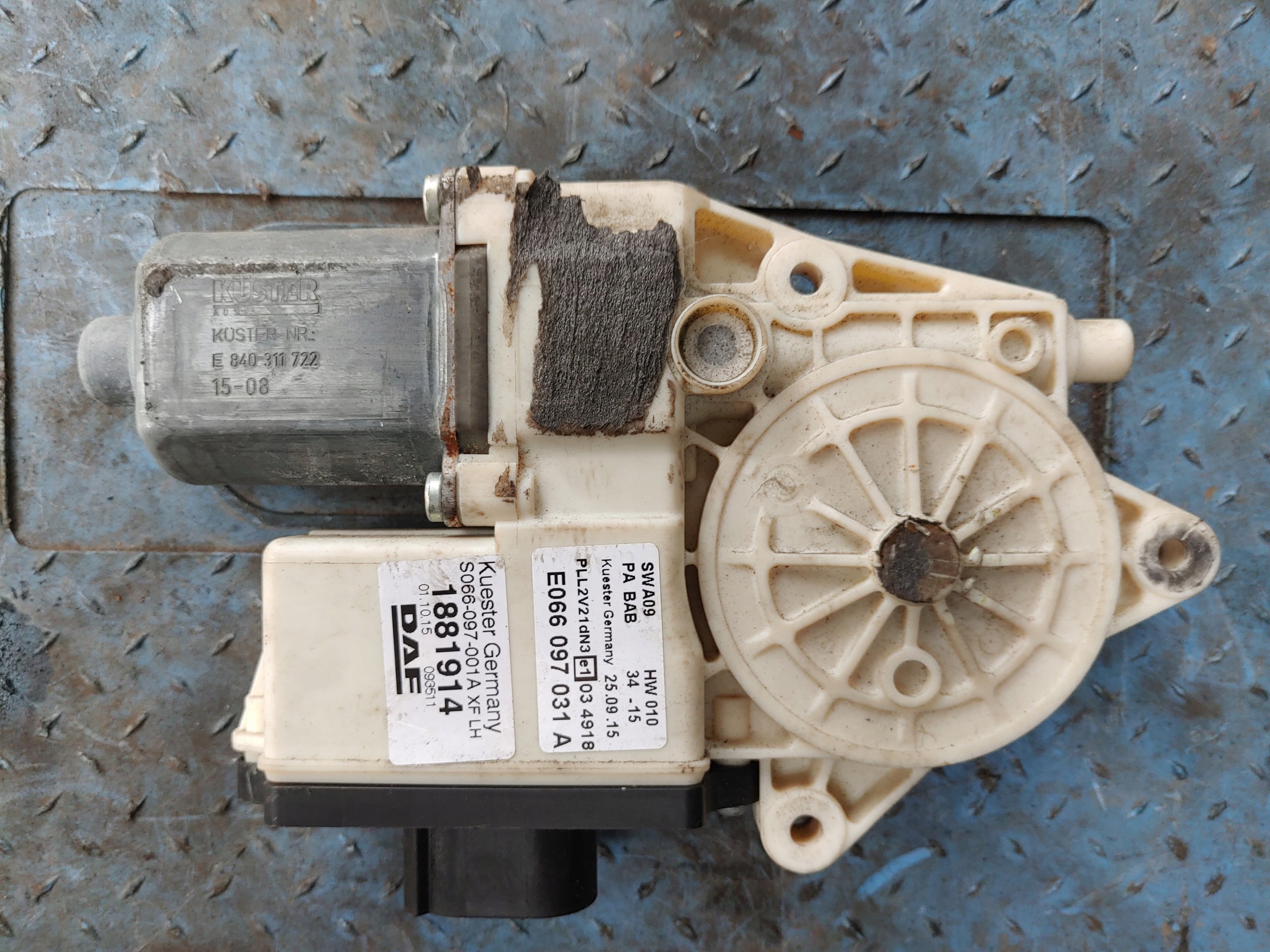 Daf silniczek szyby LH Euro 6 1881914 Numer katalogowy części 1881914