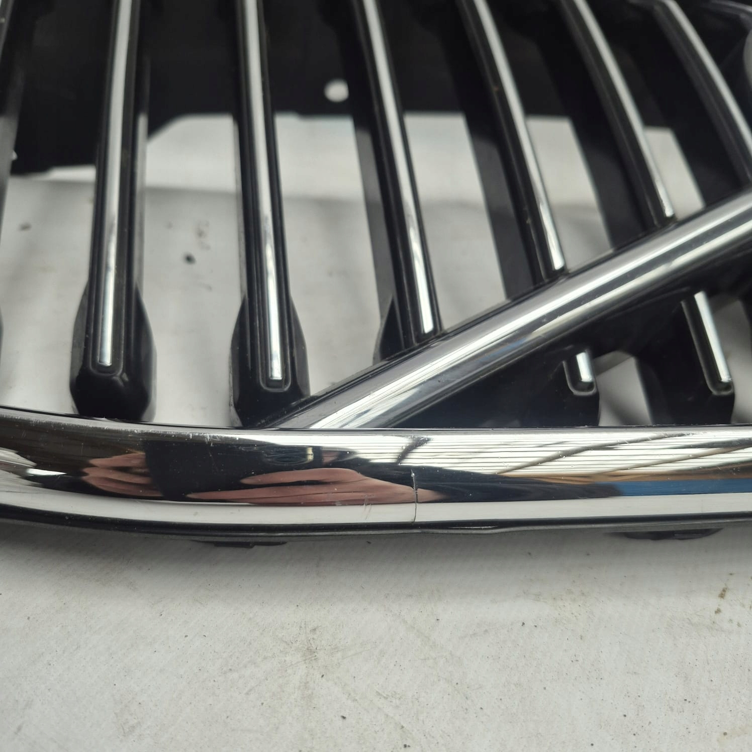 VOLVO XC60 II 2 17- grill grille radiator 31457465