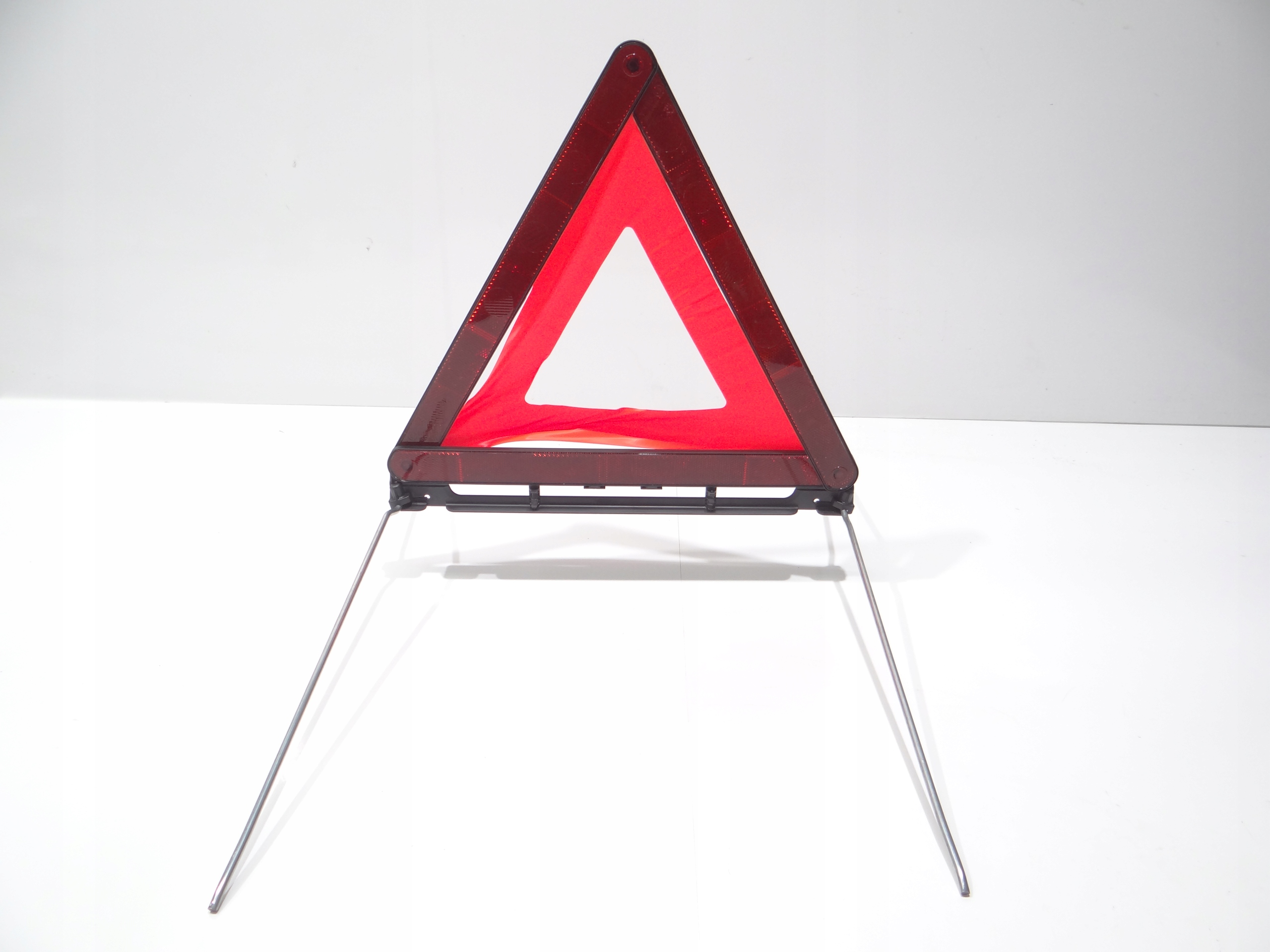 TRÓJKĄT OSTRZEGAWCZY BMW E90 E91 E92 E93 OE 1095457 Producent BMW oe