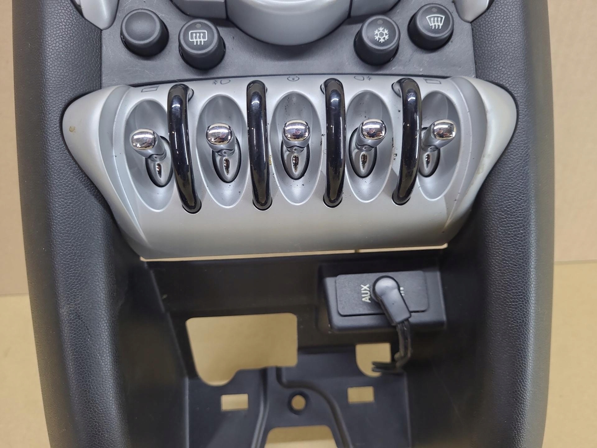 control panel radio Mini Cooper 2 R56 2009 69817002E