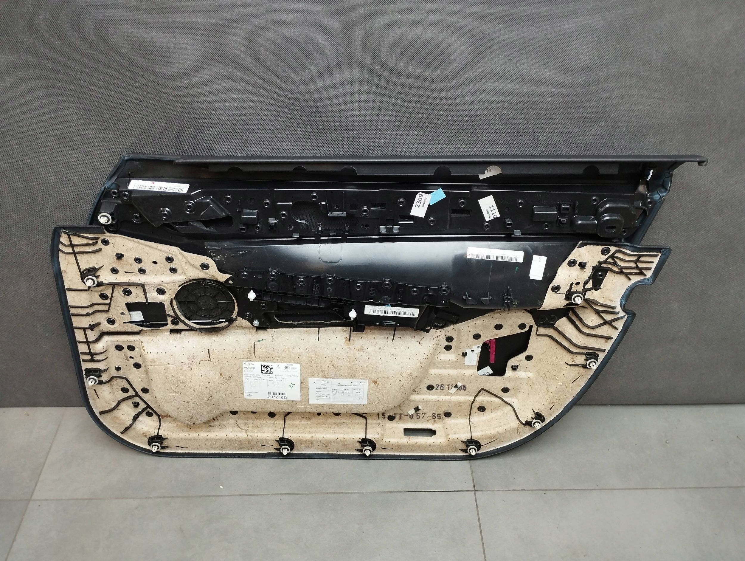 BMW 7 G11 side upholstery door left front 94250521