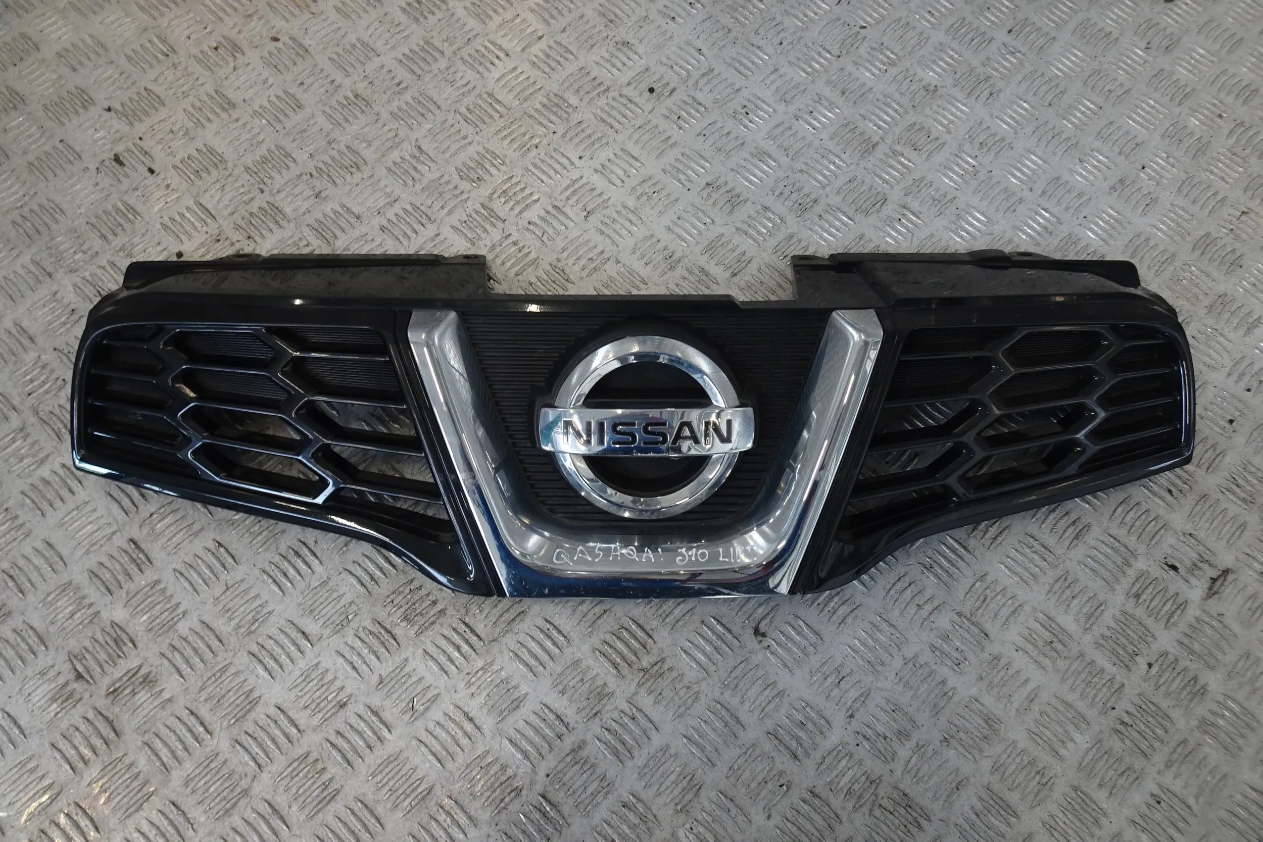 Nissan Qashqai J10 Kühlergrill FRONTGRILL Kühlergitter - Thumbnail 1