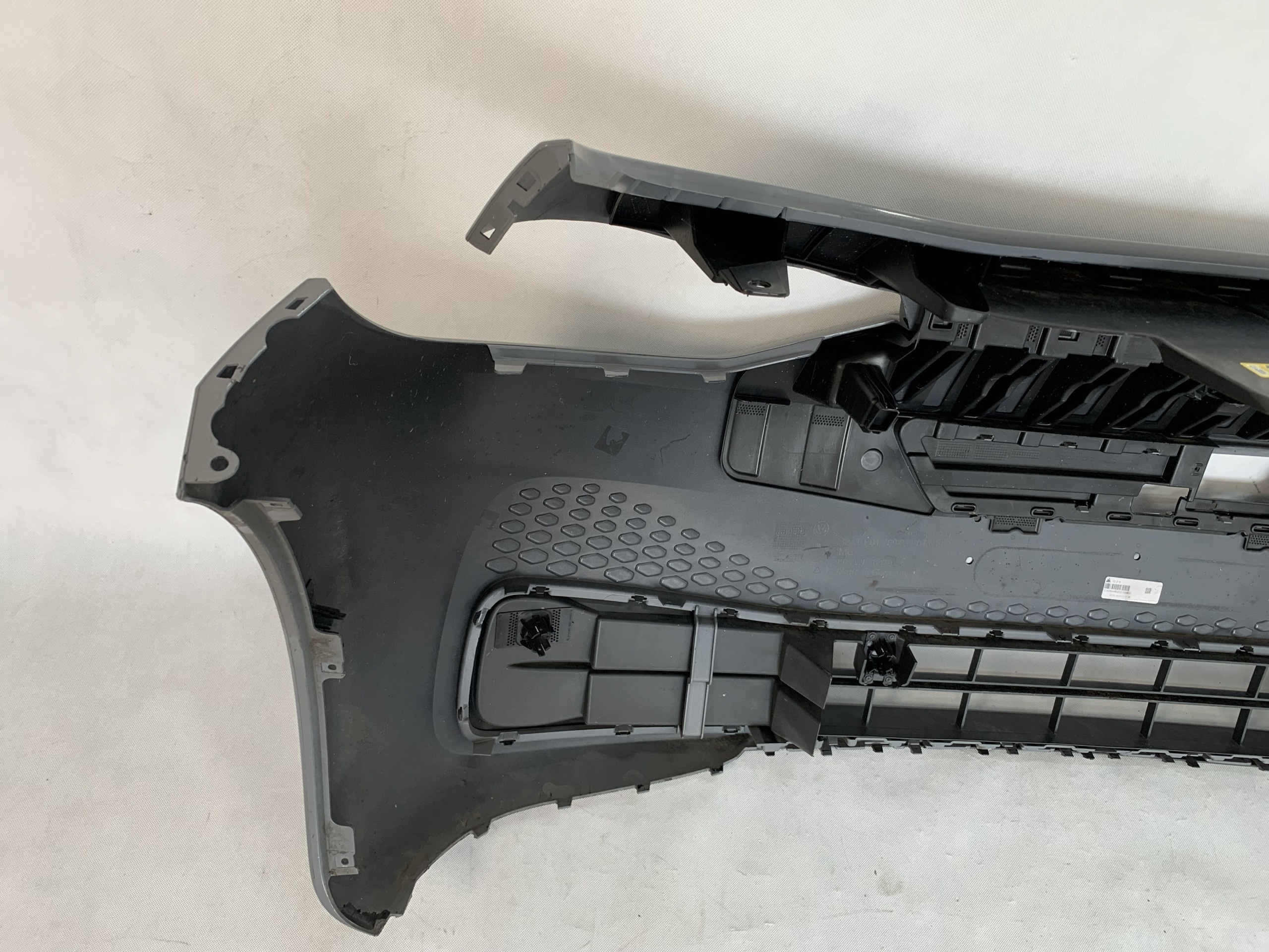 front bumper Volkswagen ID3 id 3 VW 19r PDC 10A807221 08.26