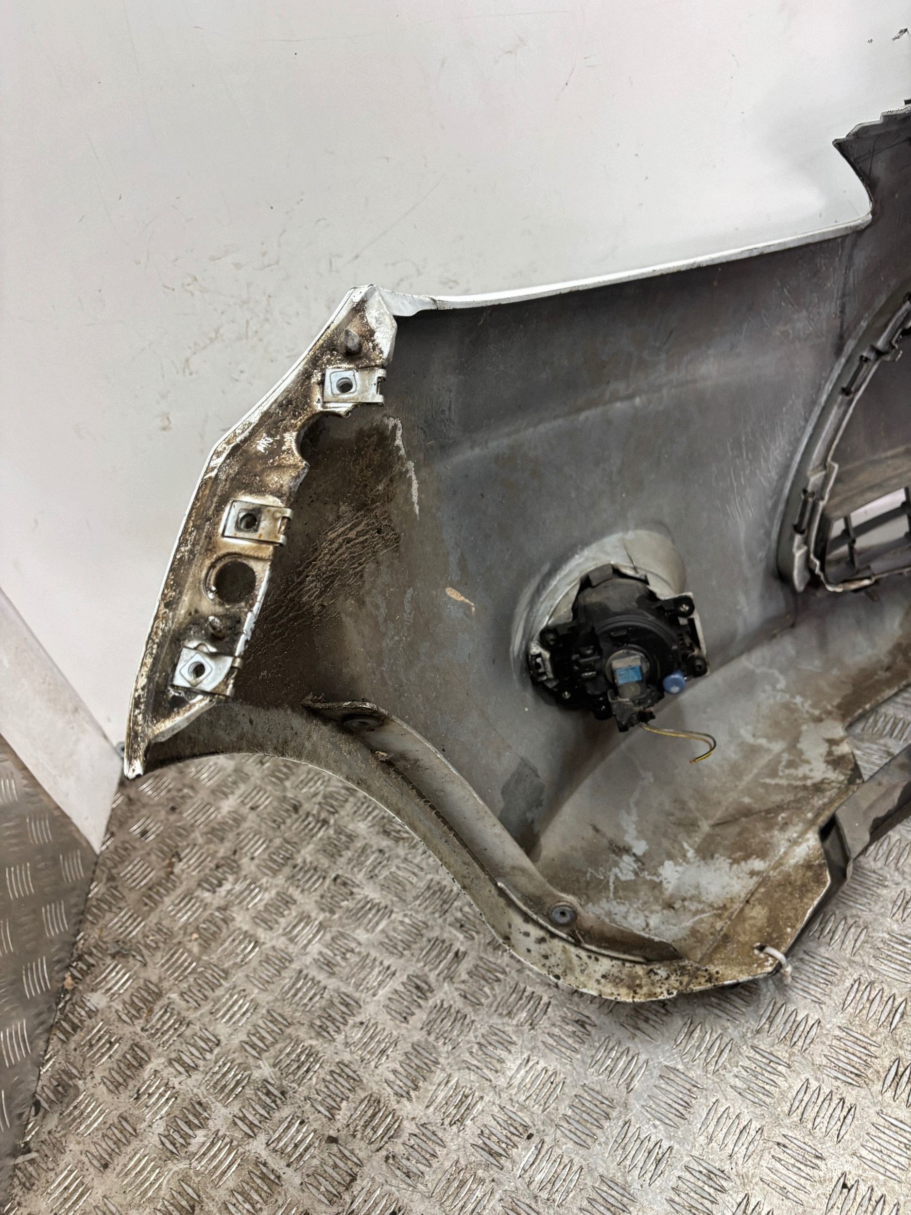 bumper front front FORD FIESTA MK7 09