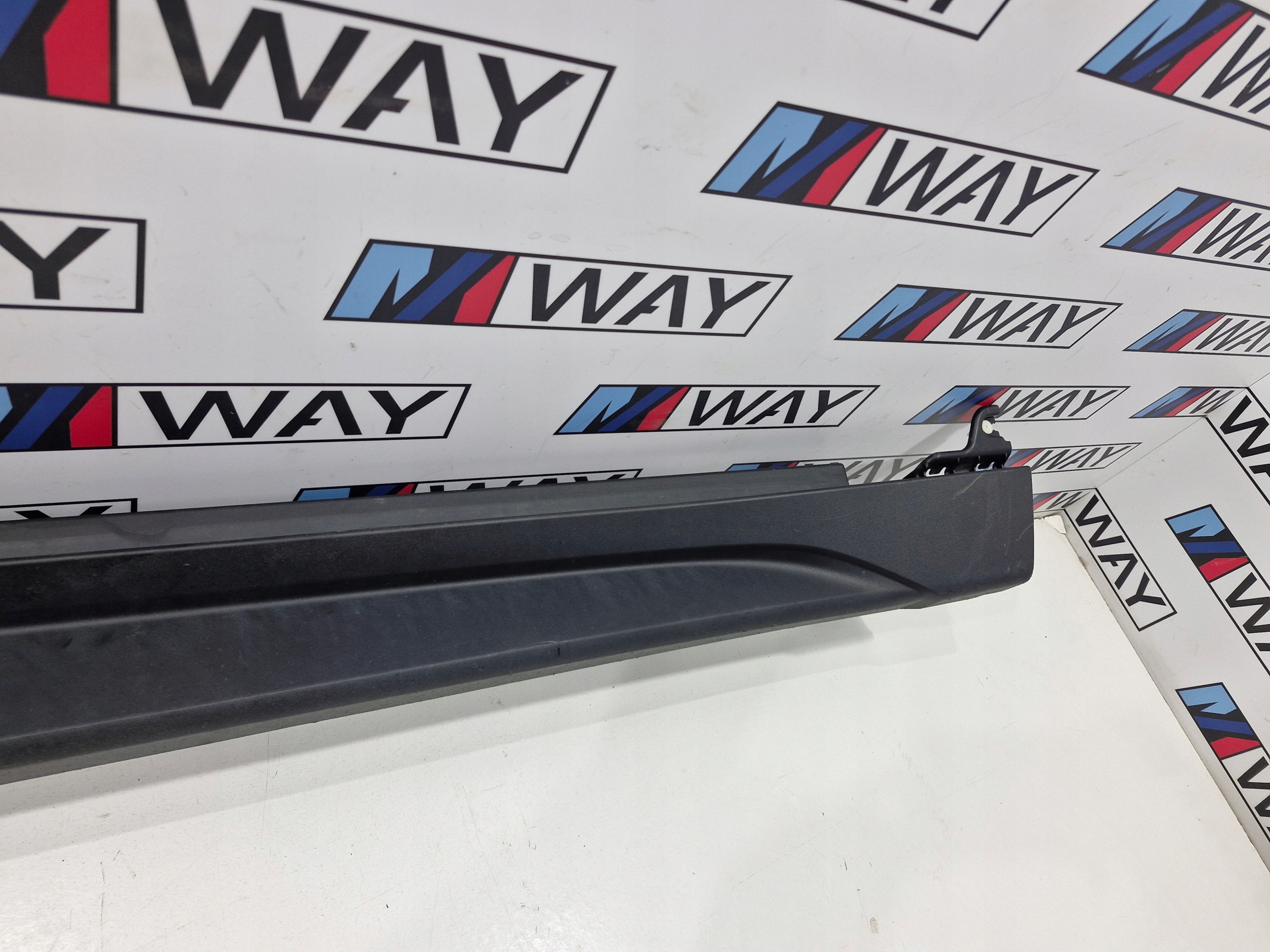 BMW X1 F48 moulding threshold right 7332328