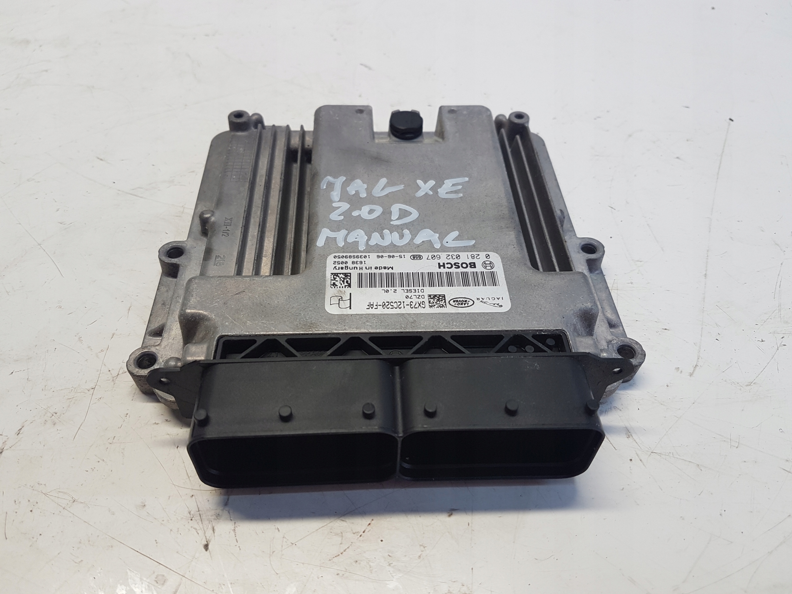 Jaguar XE X760 2.0D Computer Bedienteil ECU